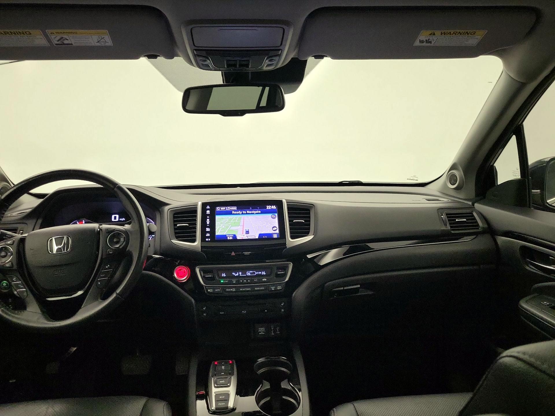 Thumbnail: 2017 Honda Pilot - 8