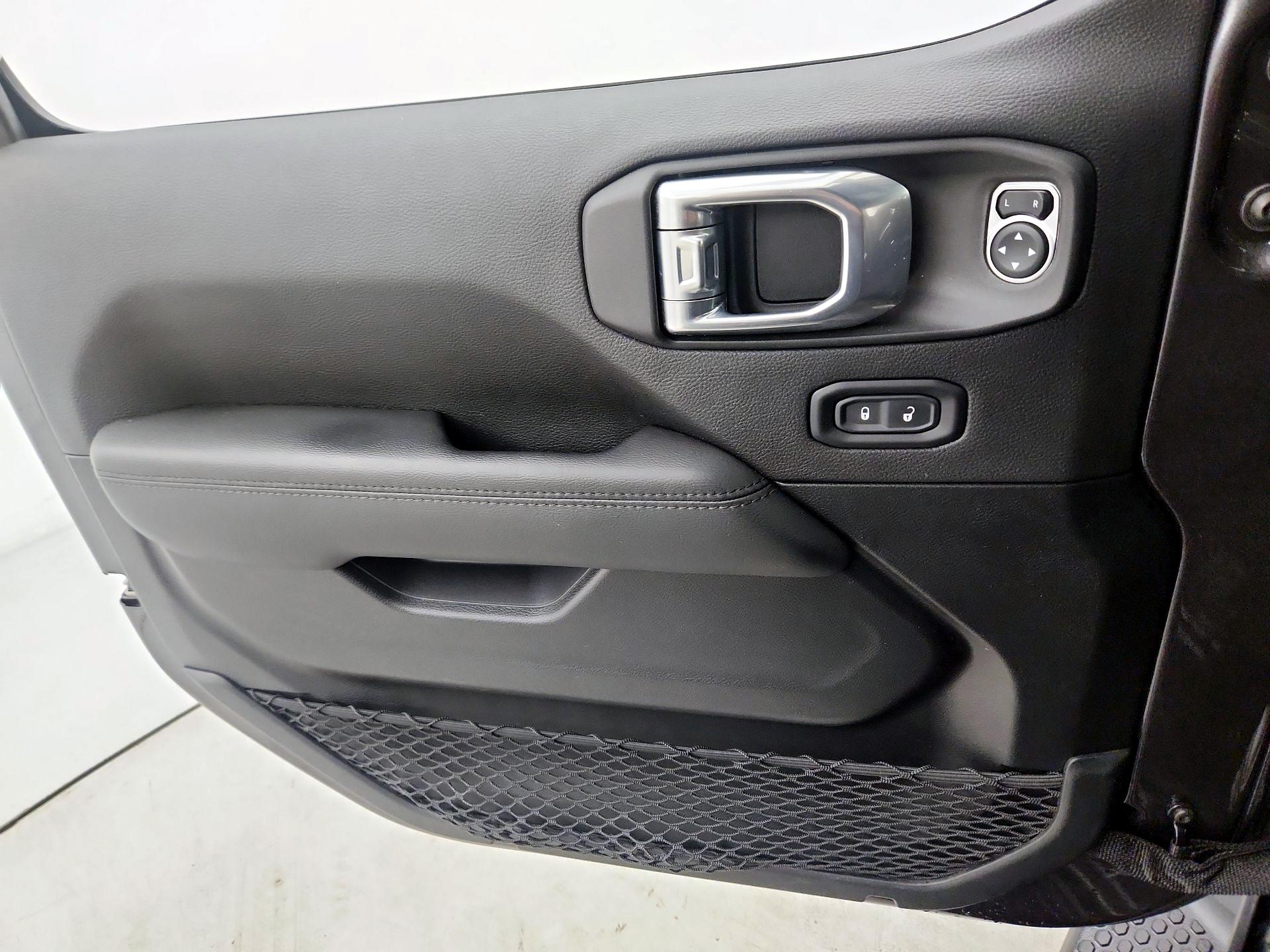 Thumbnail: 2021 Jeep Wrangler - 12