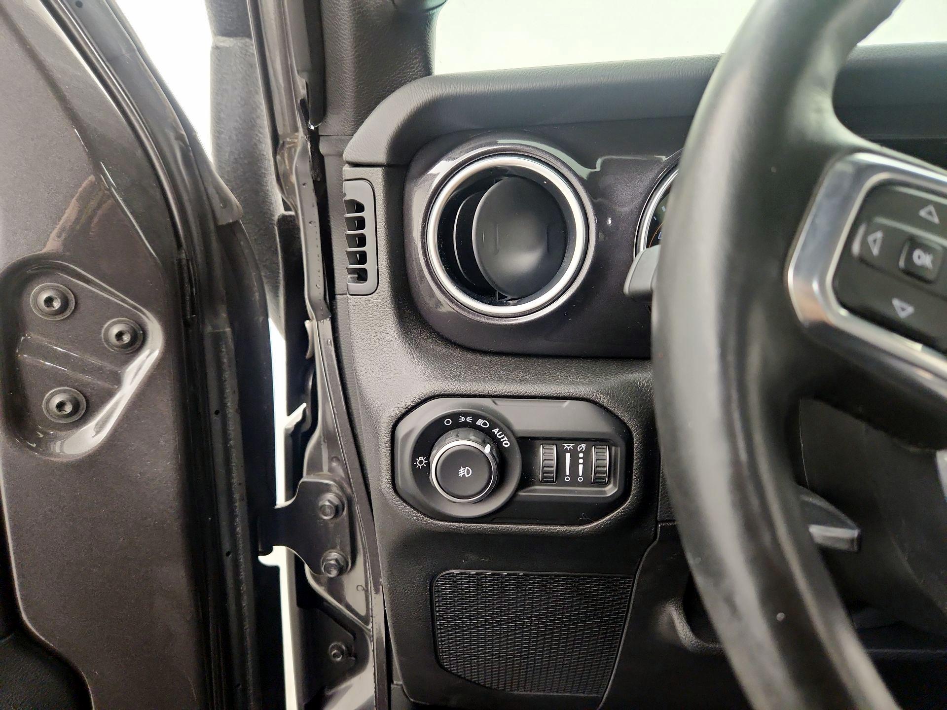 Thumbnail: 2021 Jeep Wrangler - 13