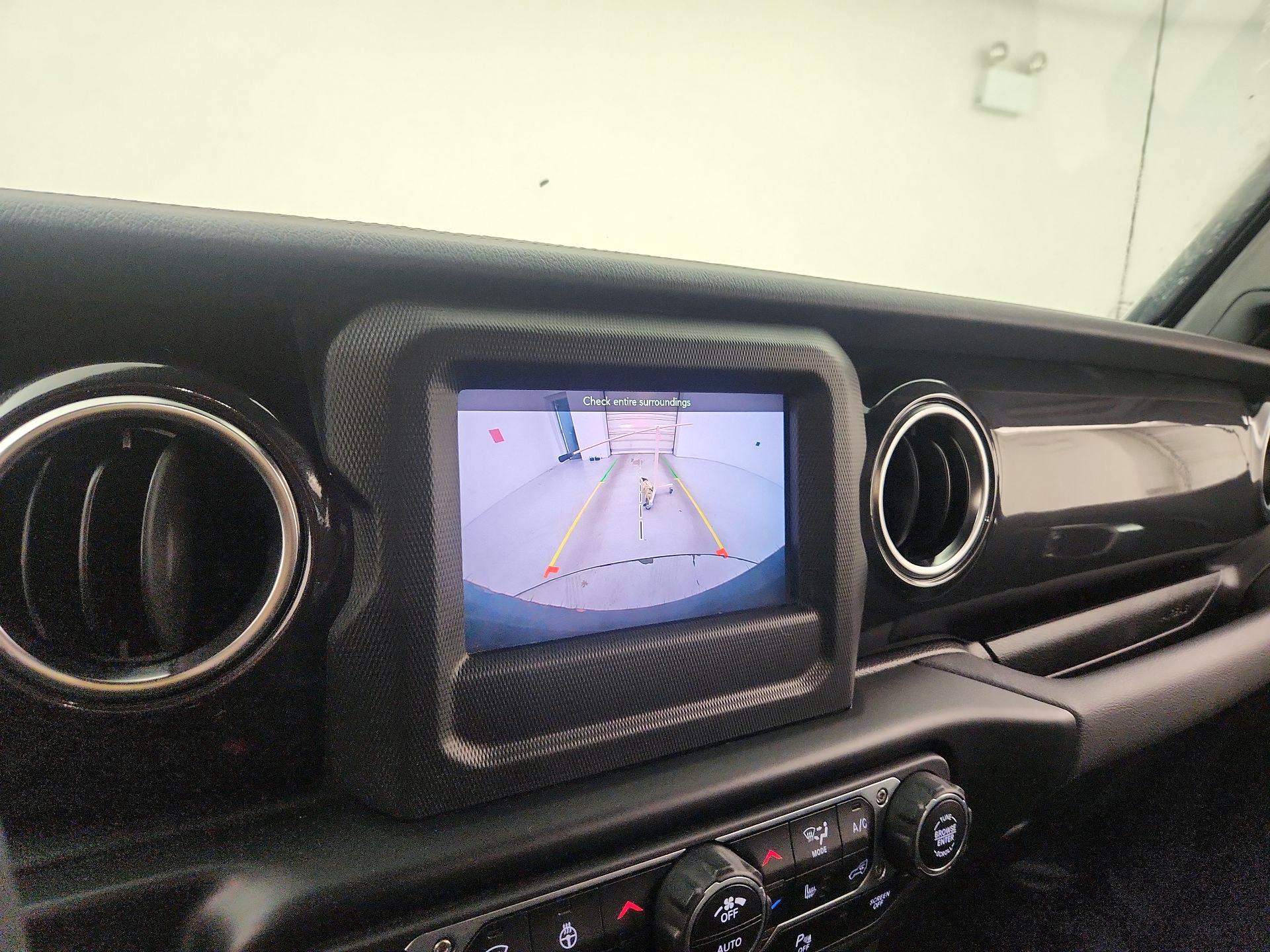 Thumbnail: 2021 Jeep Wrangler - 14