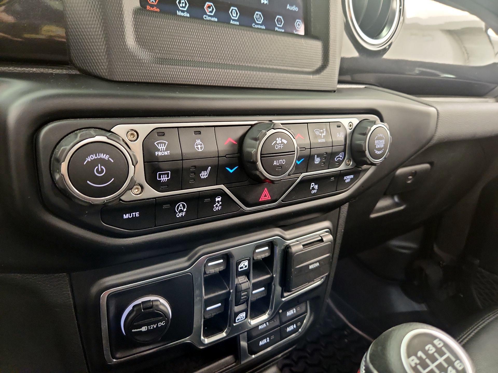 Thumbnail: 2021 Jeep Wrangler - 16