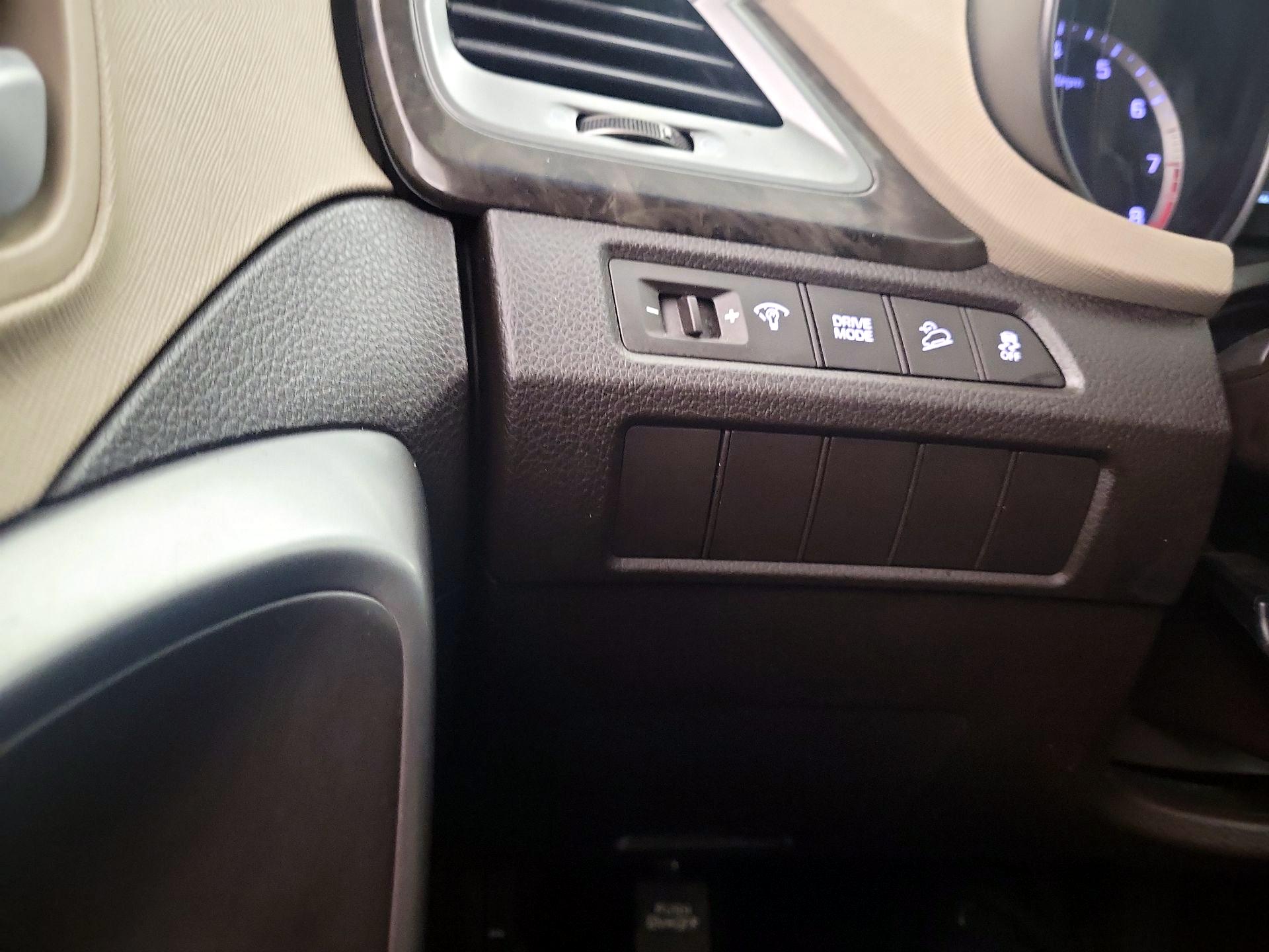 Thumbnail: 2018 Hyundai Santa Fe - 13