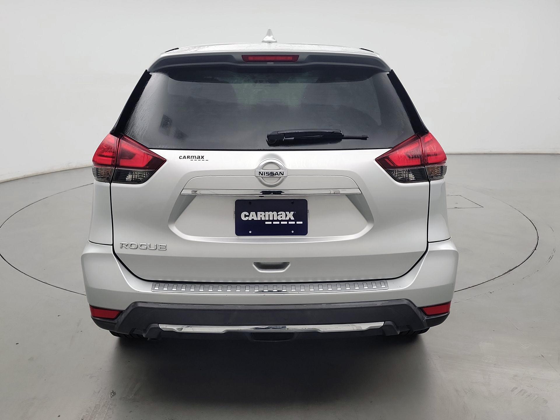 Thumbnail: 2017 Nissan Rogue - 6