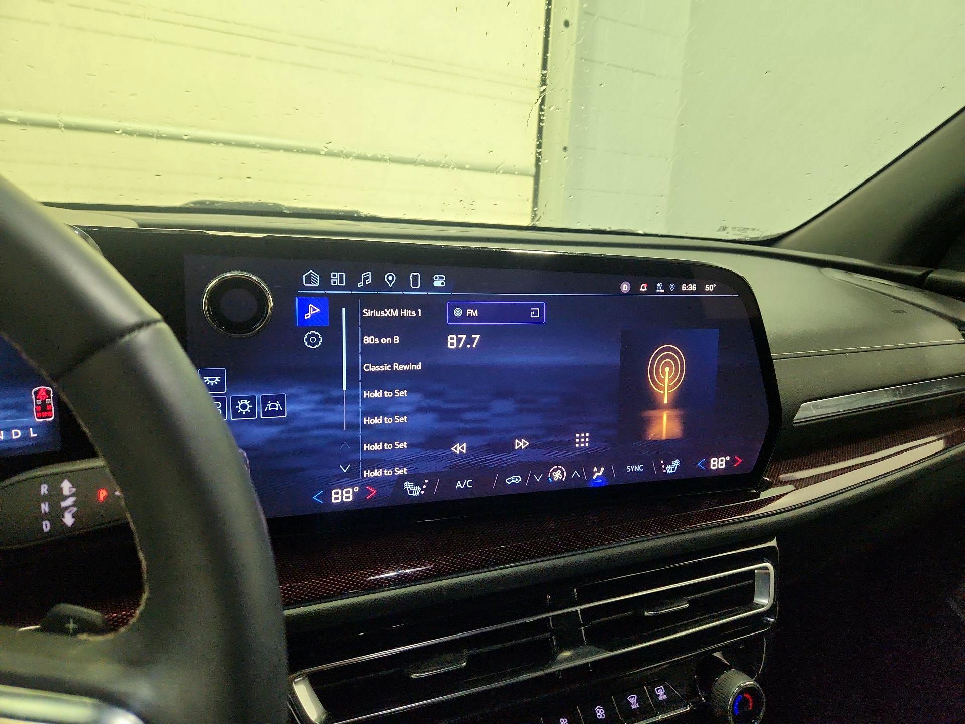 Thumbnail: 2024 Chevrolet Traverse - 16