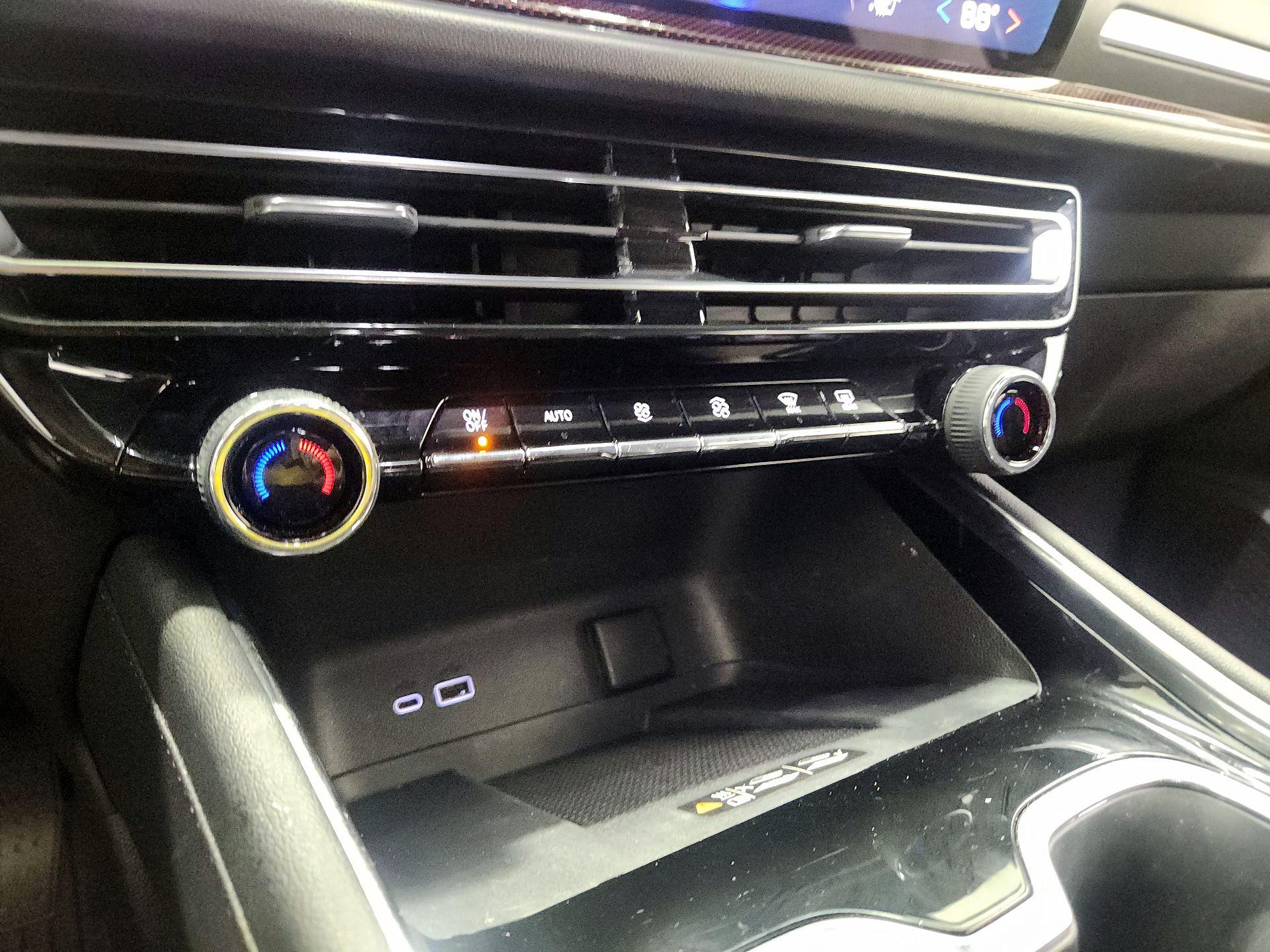 Thumbnail: 2024 Chevrolet Traverse - 17