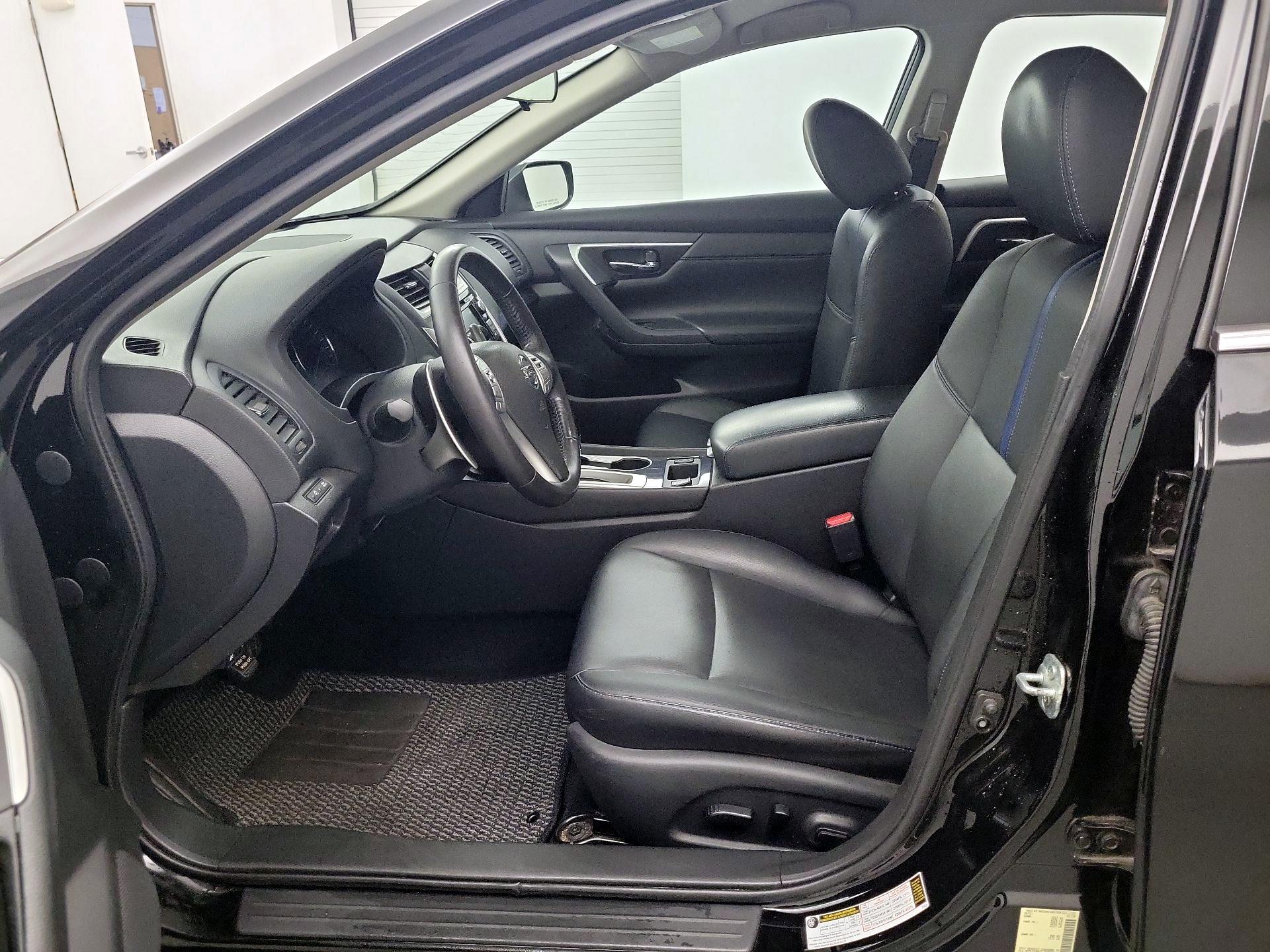 Thumbnail: 2018 Nissan Altima - 9