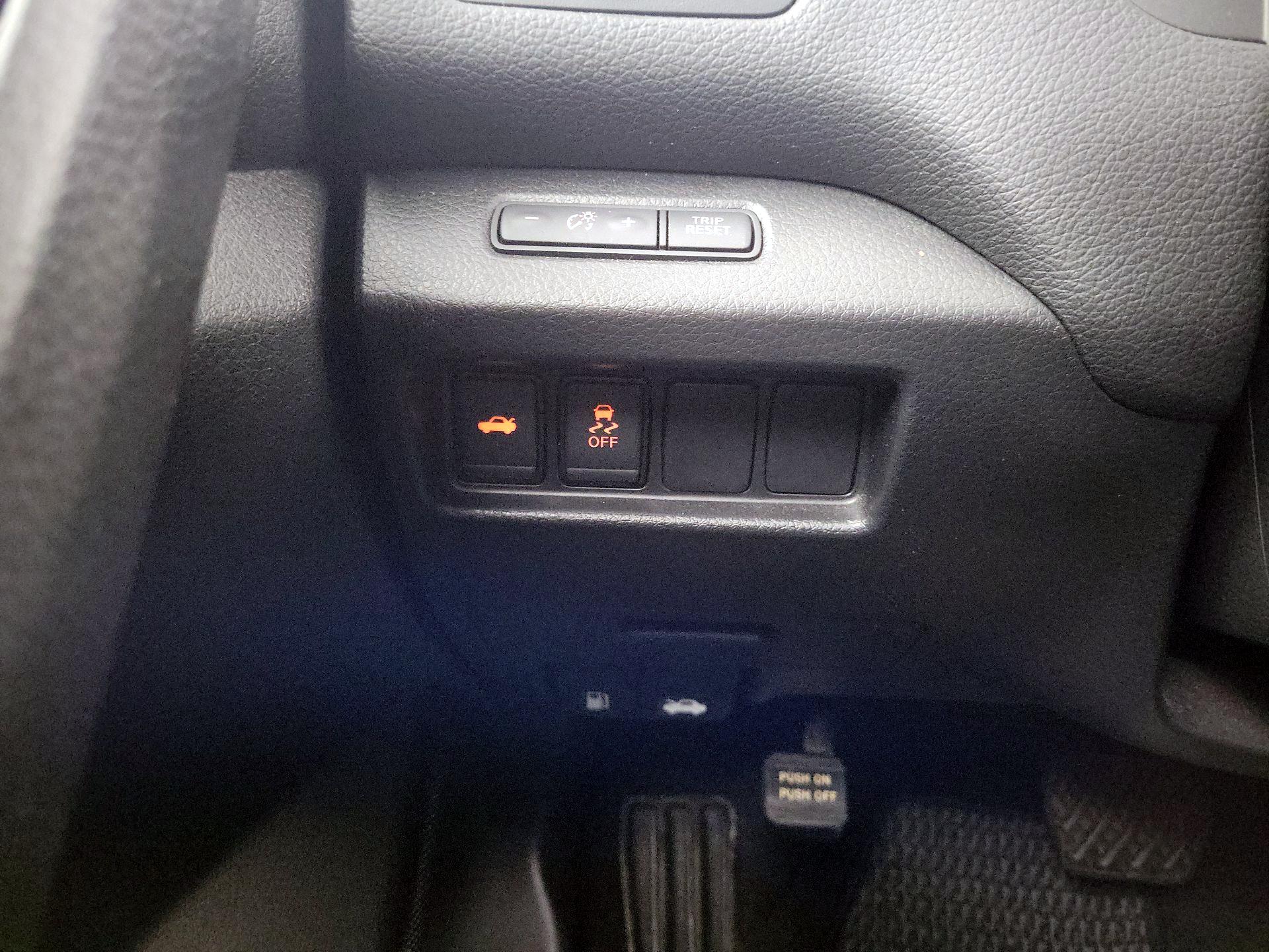 Thumbnail: 2018 Nissan Altima - 11