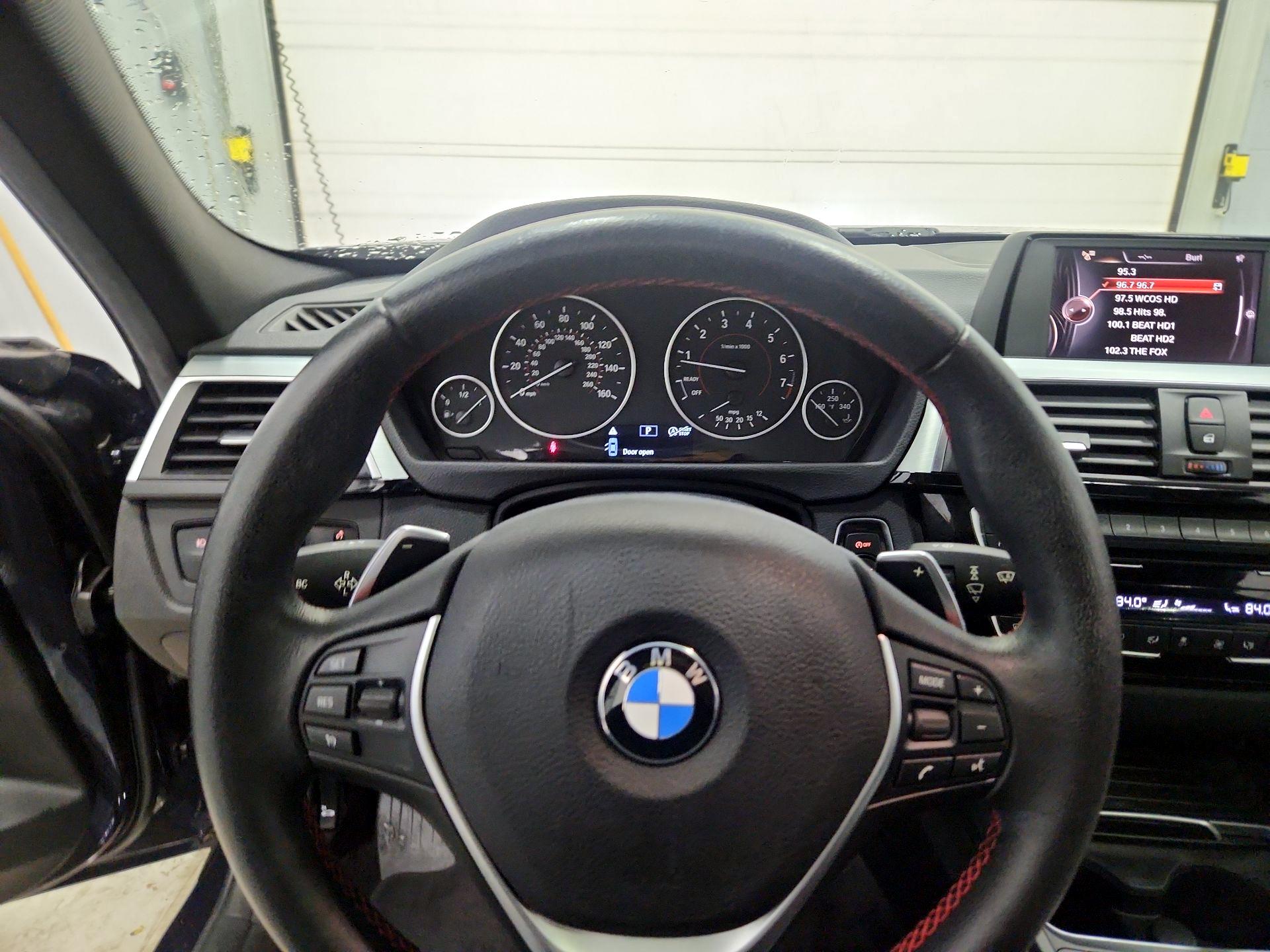 Thumbnail: 2016 BMW 3 Series - 10