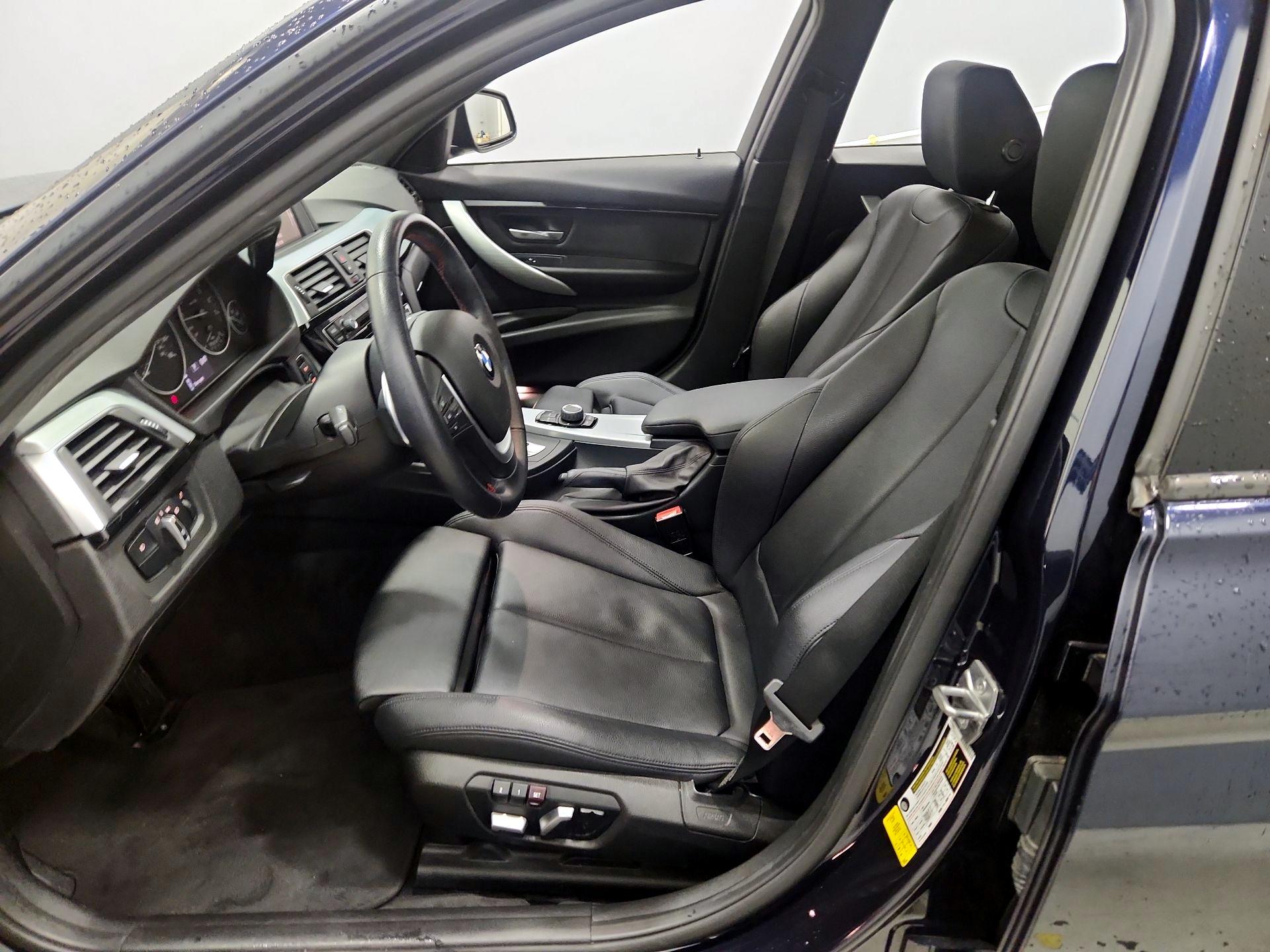 Thumbnail: 2016 BMW 3 Series - 11