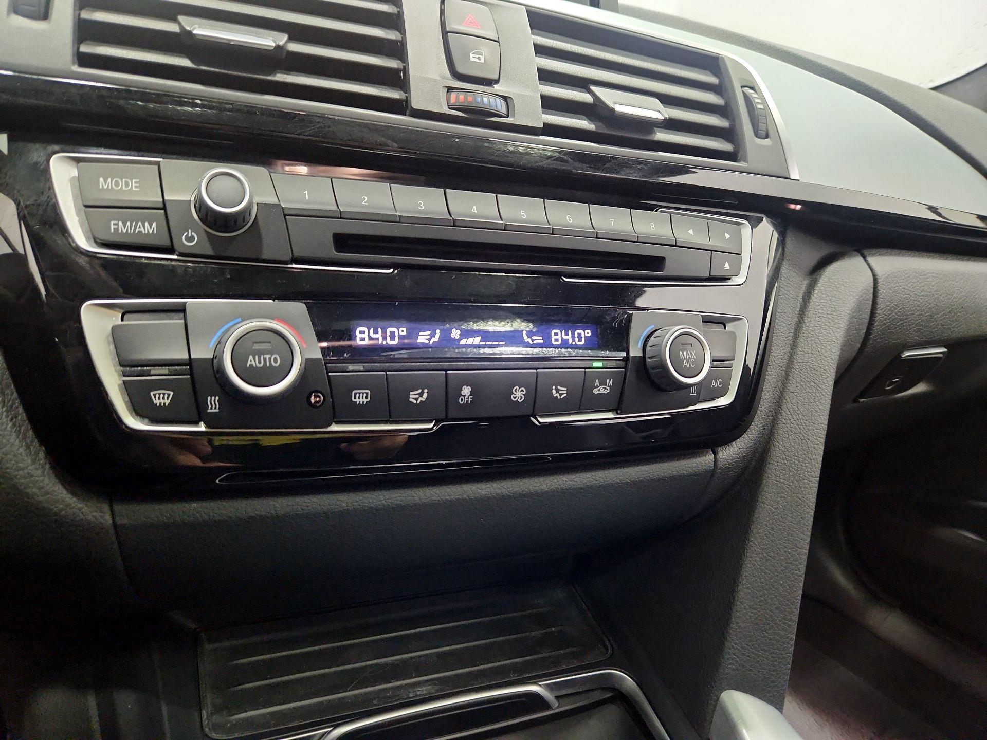 Thumbnail: 2016 BMW 3 Series - 15