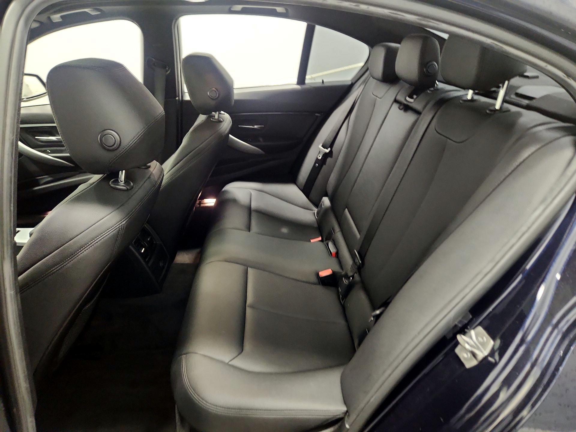 Thumbnail: 2016 BMW 3 Series - 19