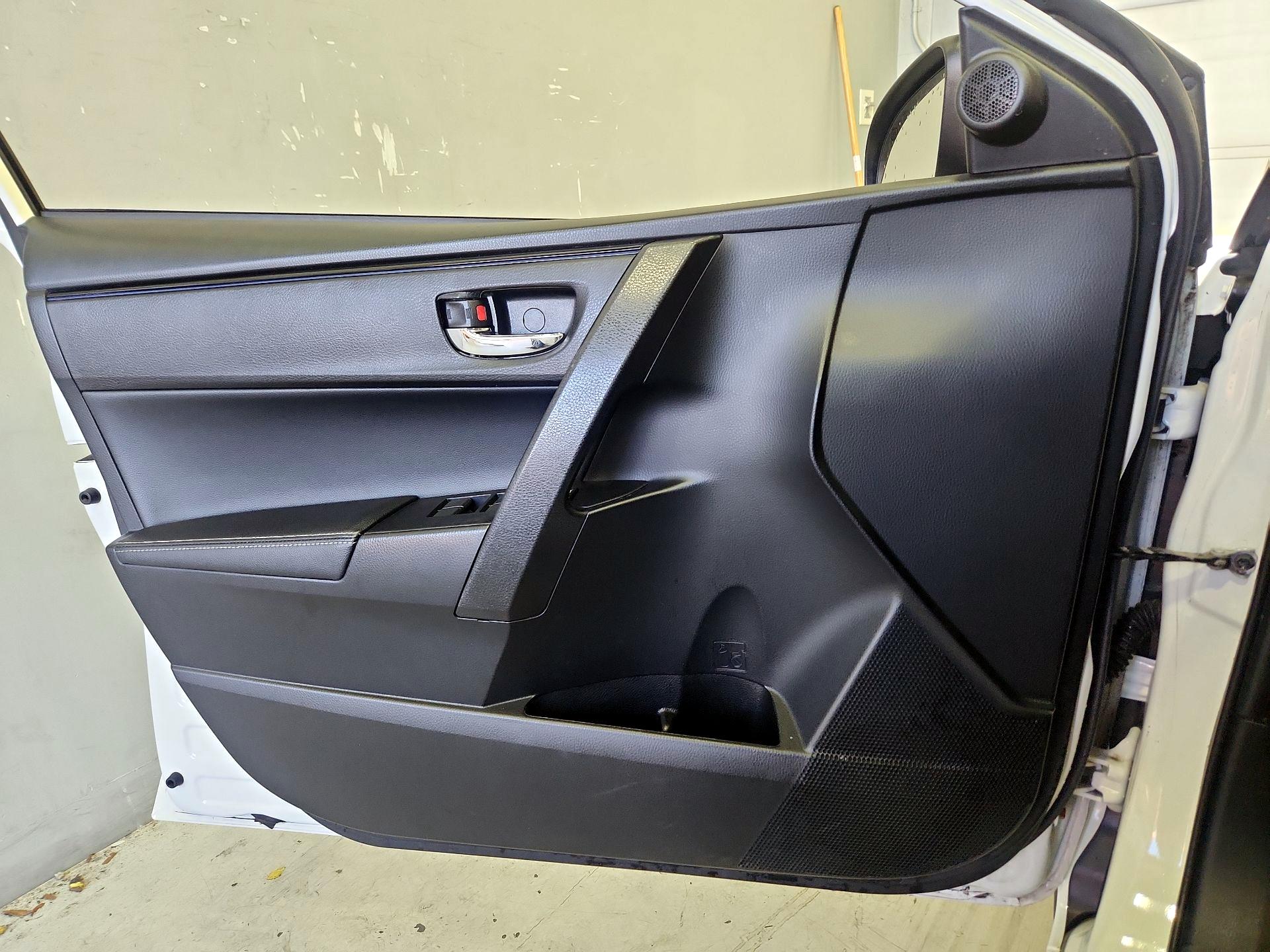 Thumbnail: 2018 Toyota Corolla - 12