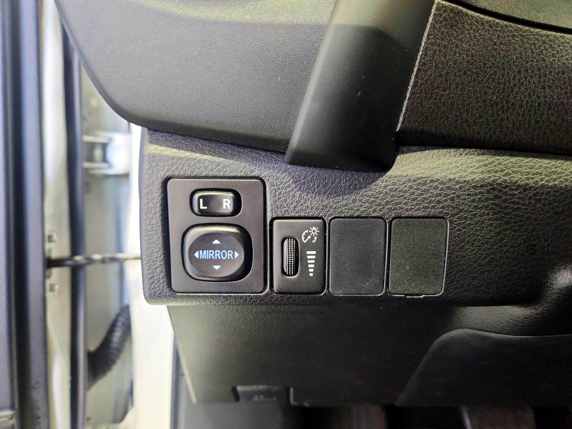 Thumbnail: 2018 Toyota Corolla - 13