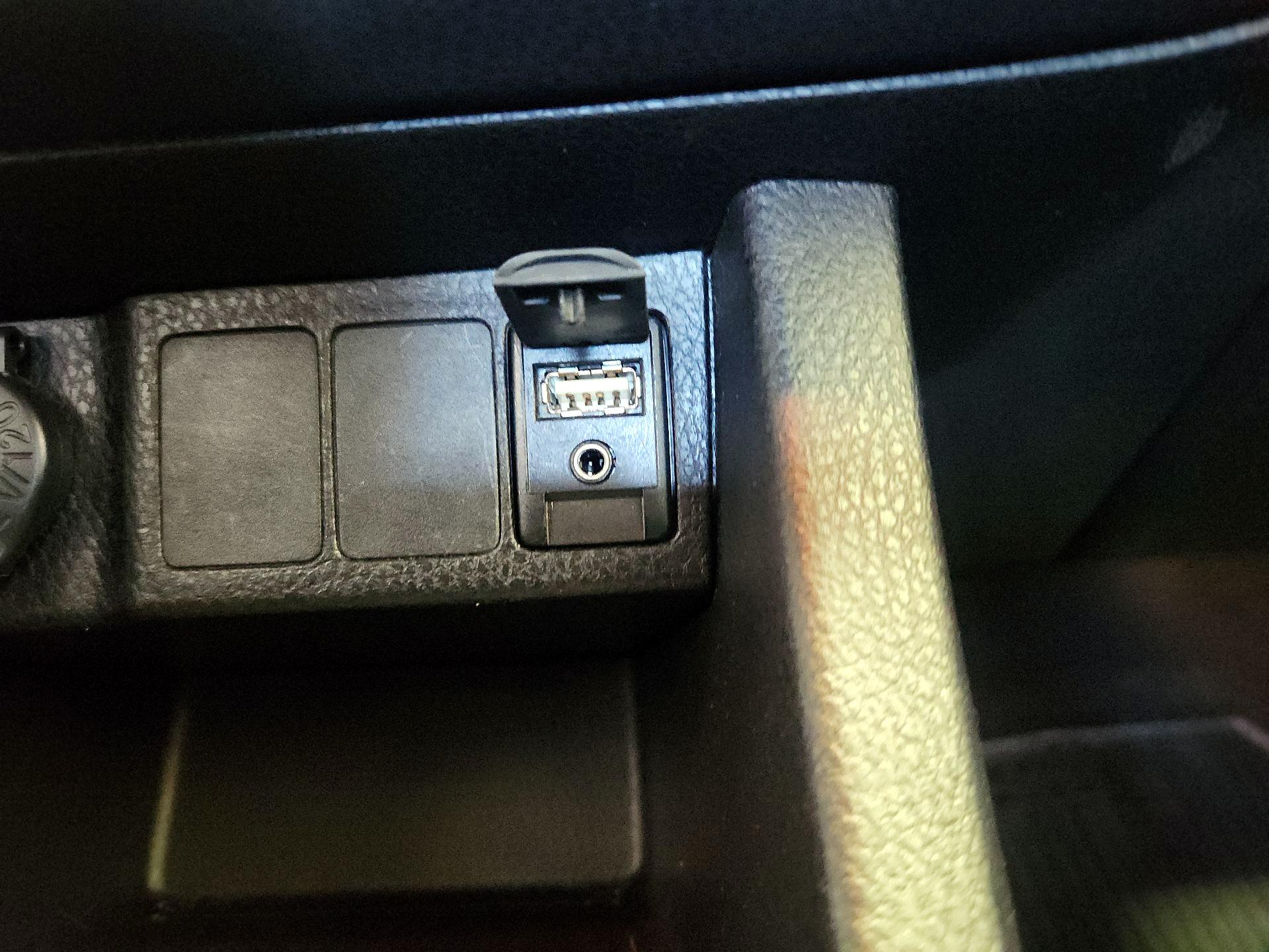 Thumbnail: 2018 Toyota Corolla - 18