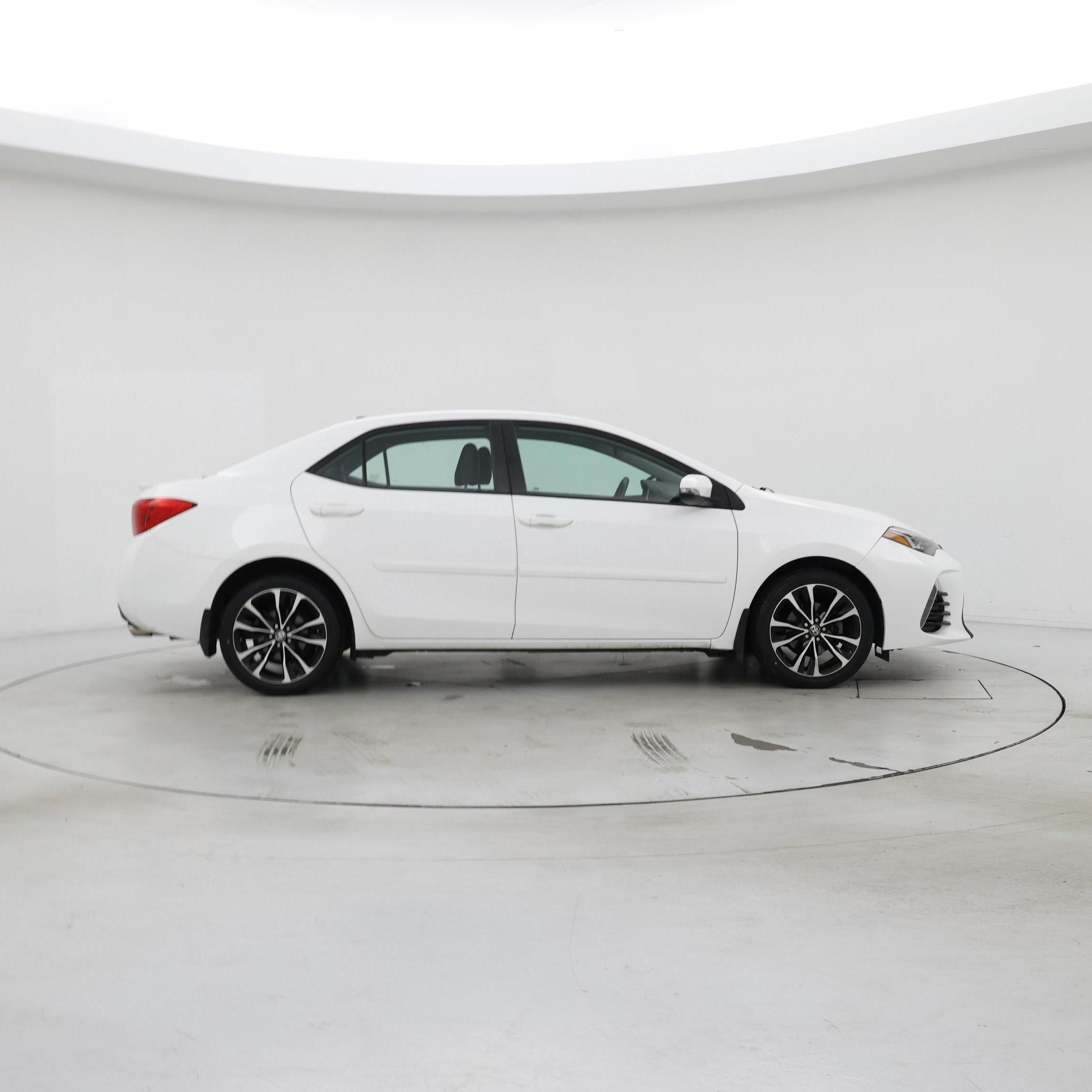 Thumbnail: 2018 Toyota Corolla - 7