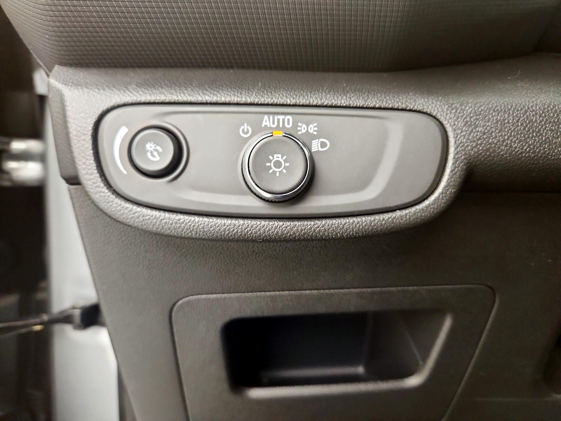 Thumbnail: 2023 Chevrolet TrailBlazer - 11