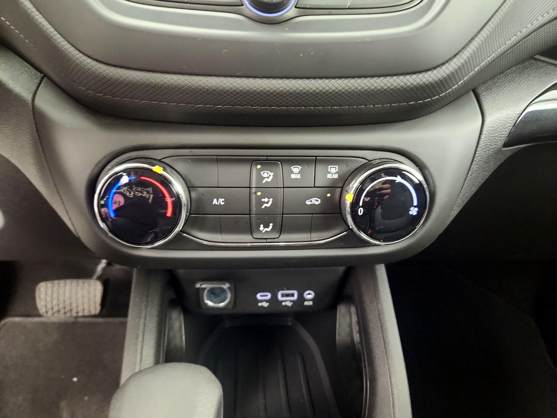 Thumbnail: 2023 Chevrolet TrailBlazer - 14