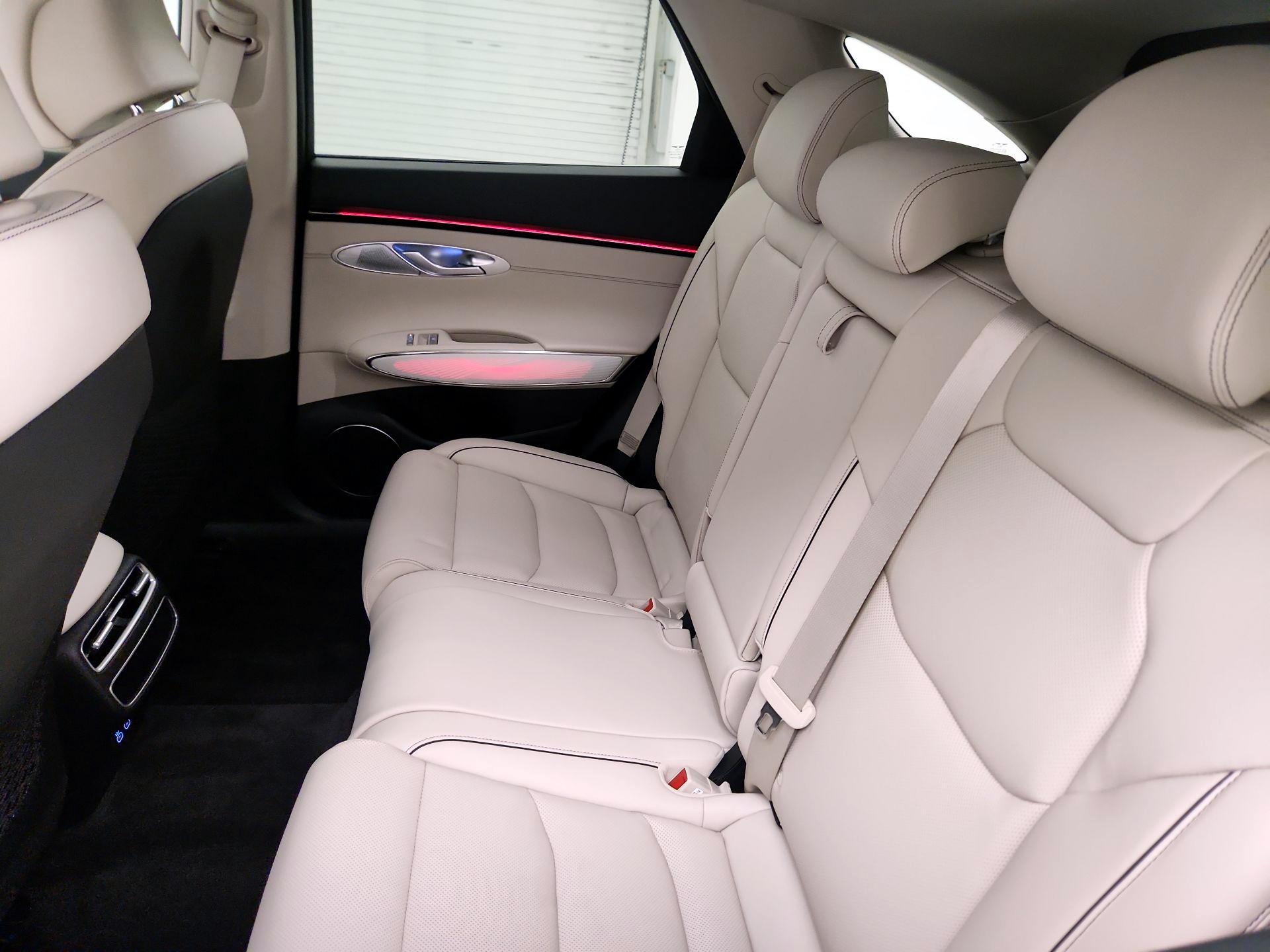 Thumbnail: 2026 Genesis GV70 - 18