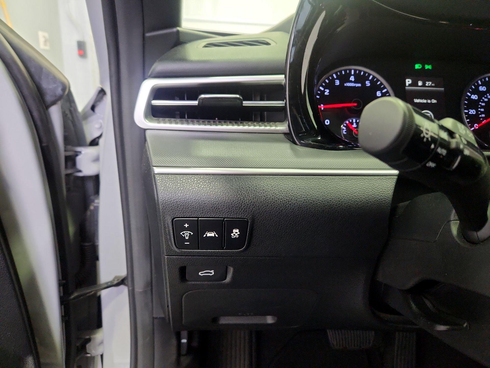 Thumbnail: 2023 Kia K5 - 13