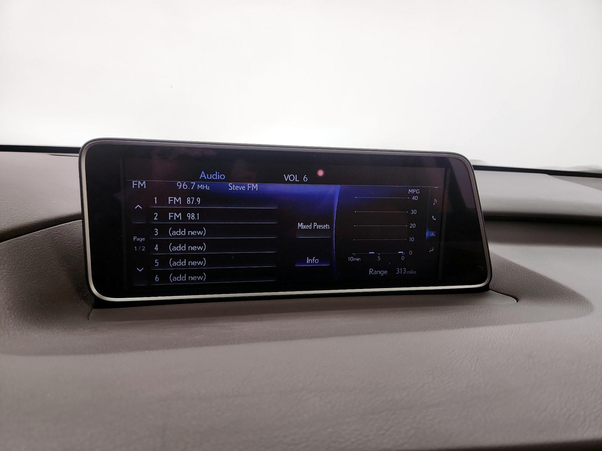 Thumbnail: 2018 Lexus RX - 15