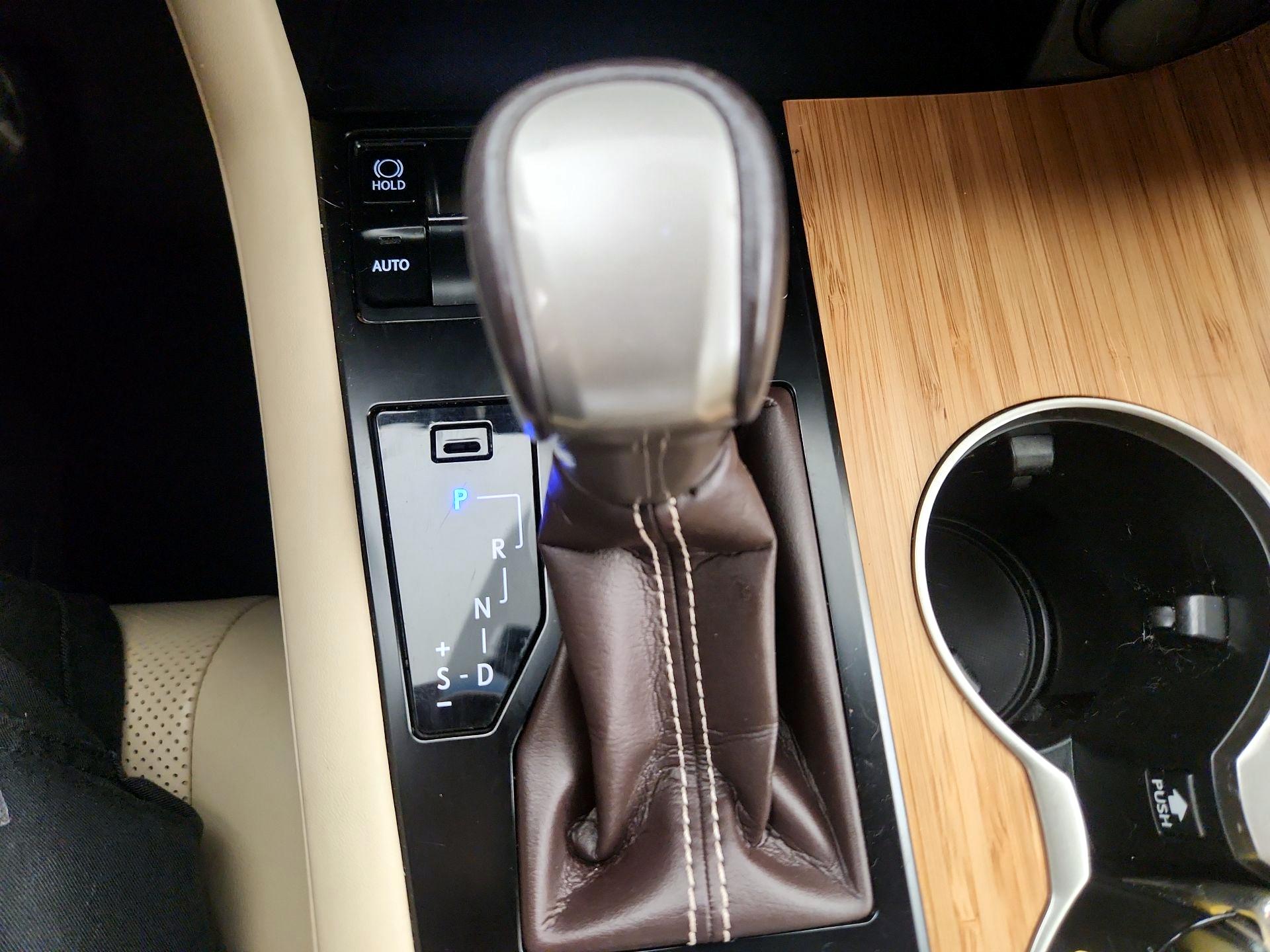 Thumbnail: 2018 Lexus RX - 17