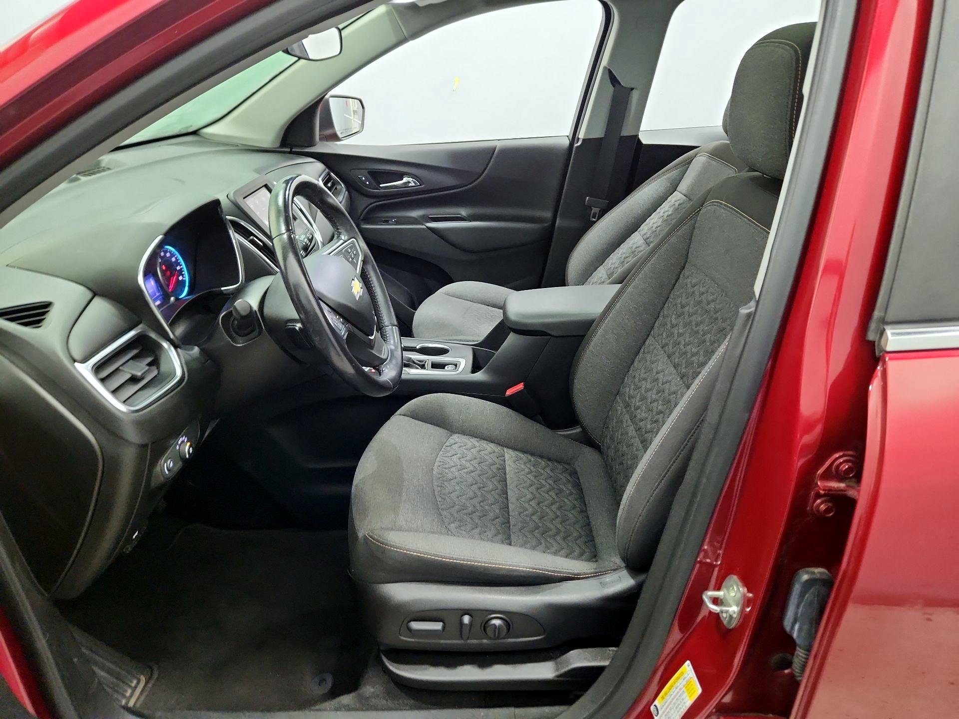 Thumbnail: 2022 Chevrolet Equinox - 11