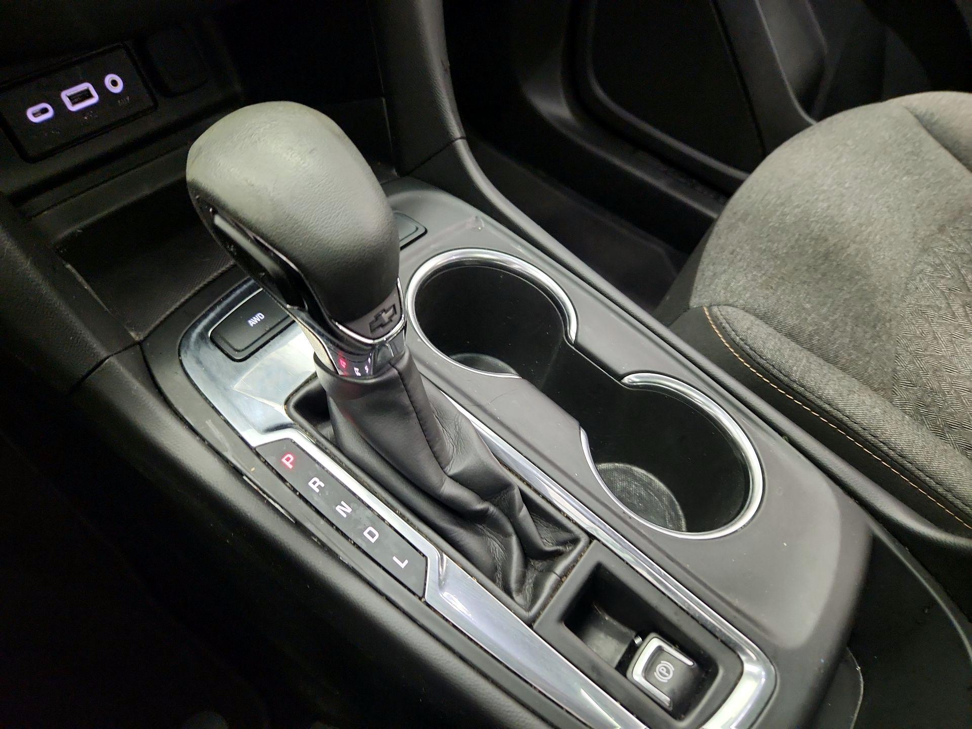 Thumbnail: 2022 Chevrolet Equinox - 17