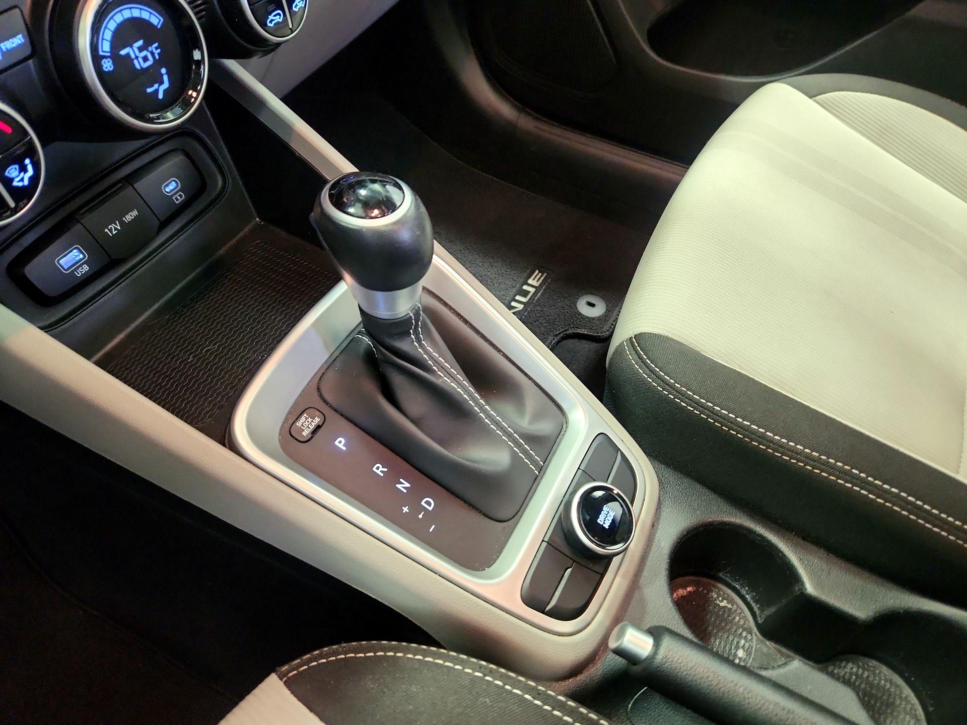 Thumbnail: 2024 Hyundai Venue - 17