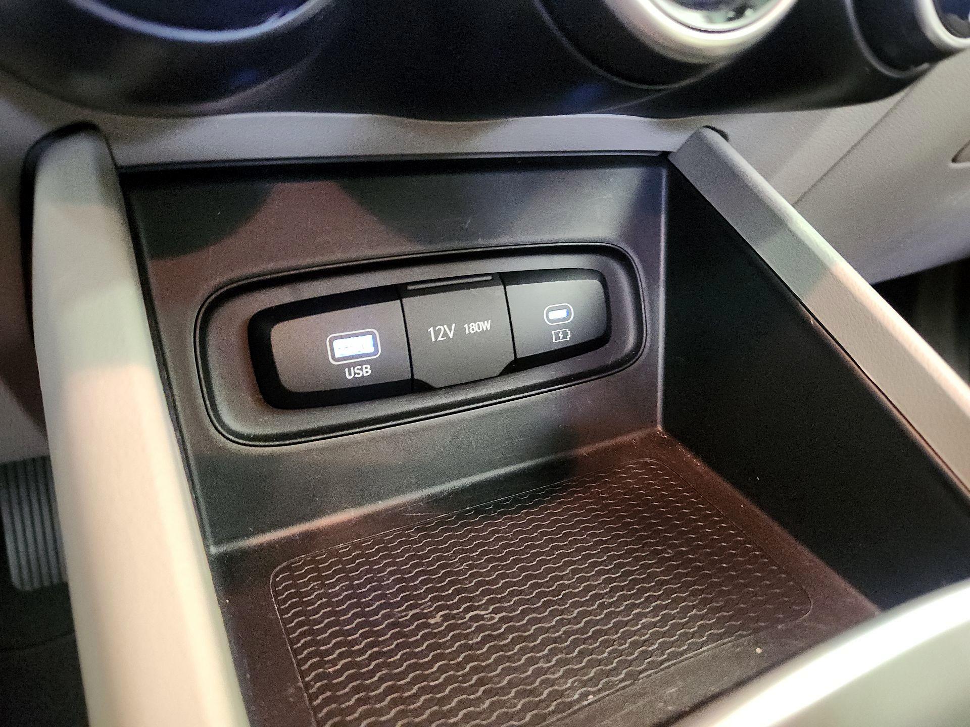 Thumbnail: 2024 Hyundai Venue - 18