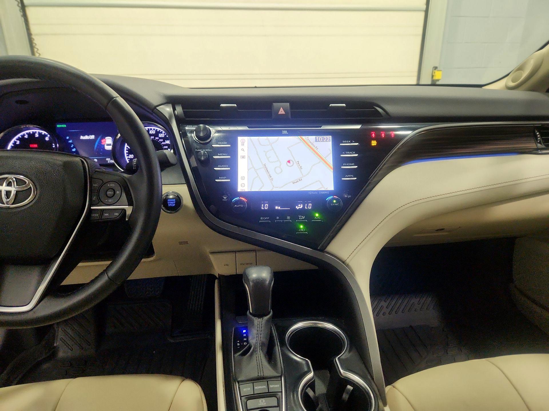 Thumbnail: 2020 Toyota Camry - 9