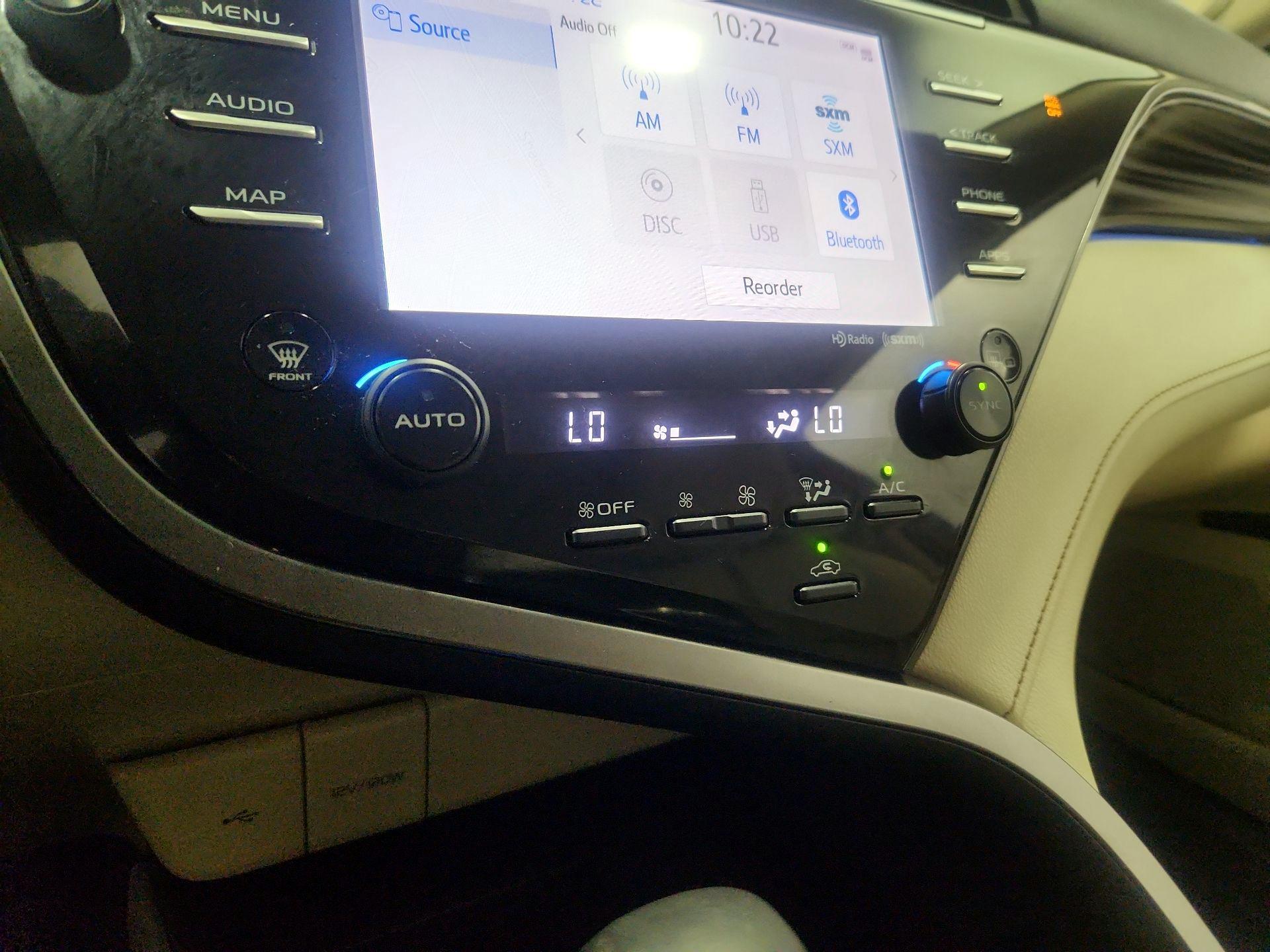 Thumbnail: 2020 Toyota Camry - 17