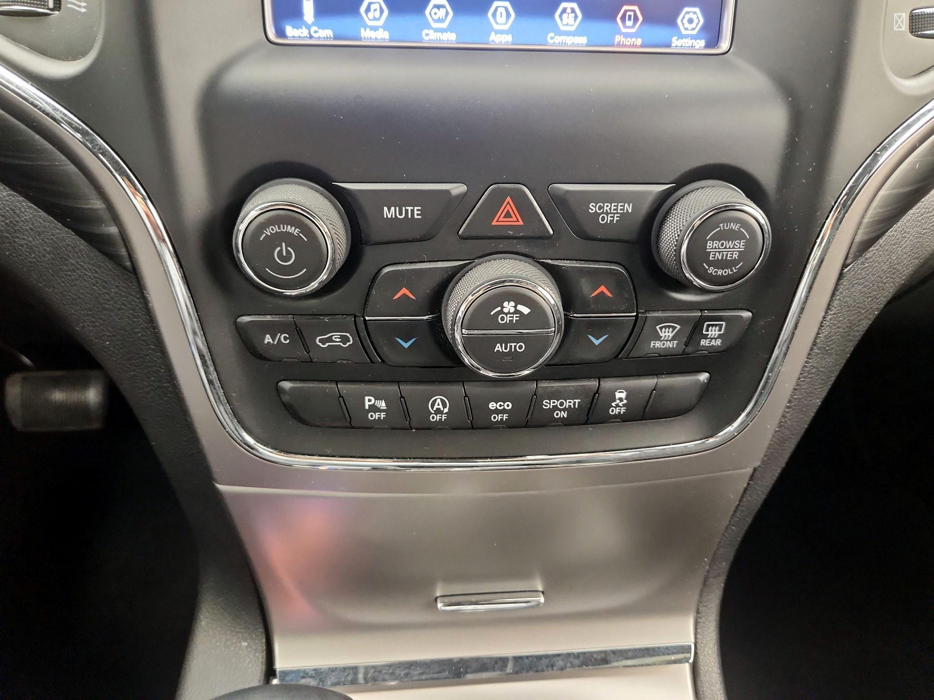 Thumbnail: 2021 Jeep Grand Cherokee - 16