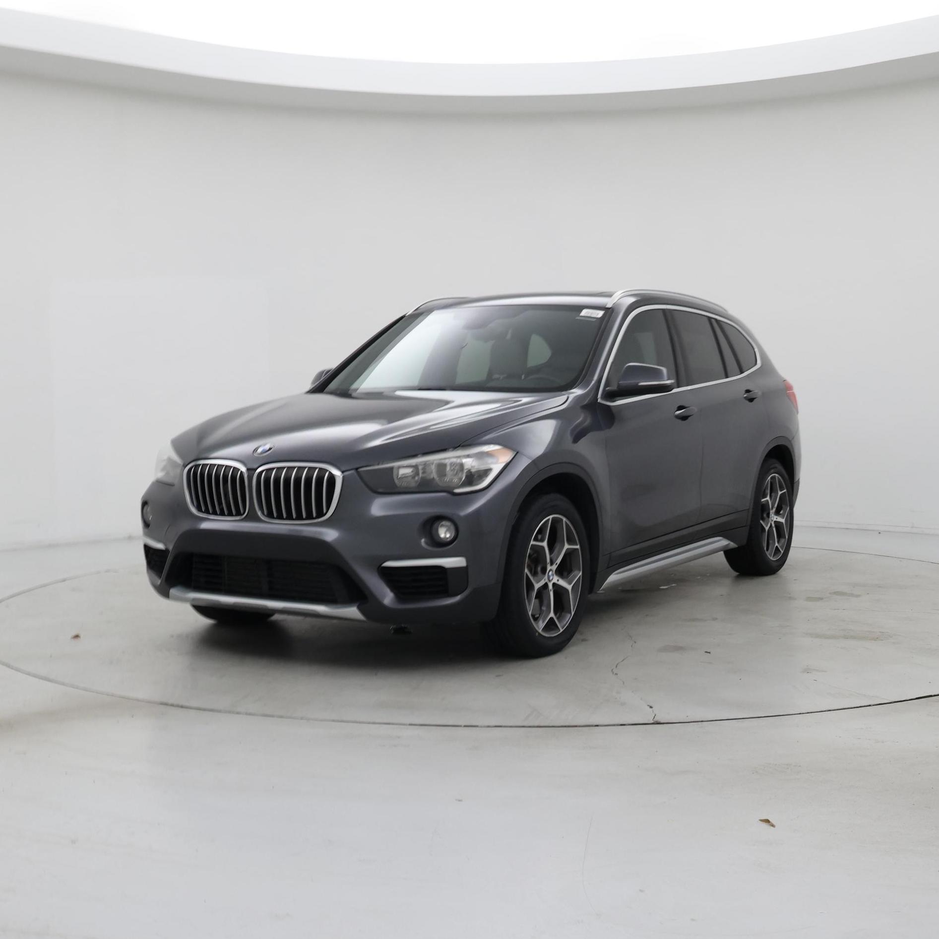 Thumbnail: 2018 BMW X1 - 4
