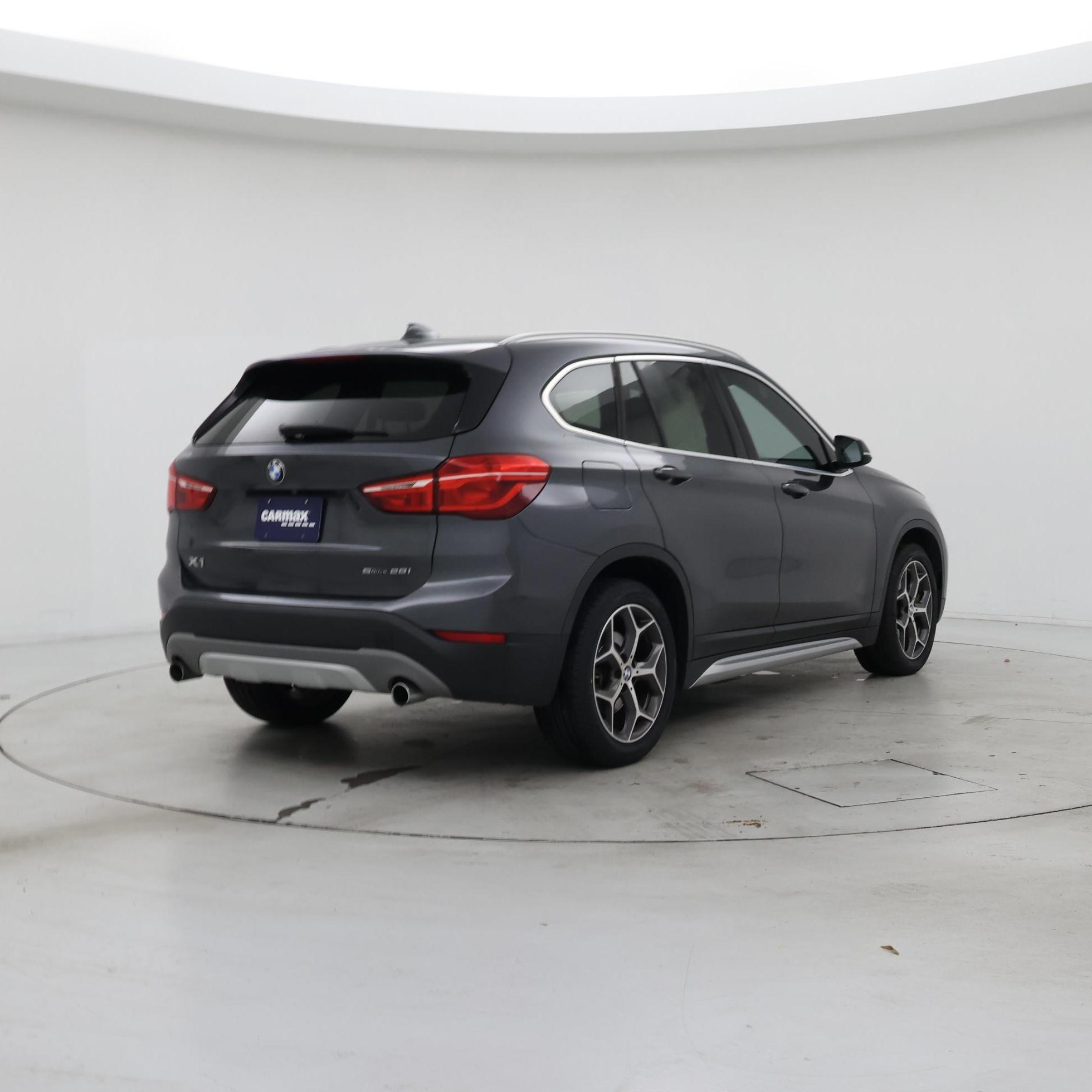 Thumbnail: 2018 BMW X1 - 8