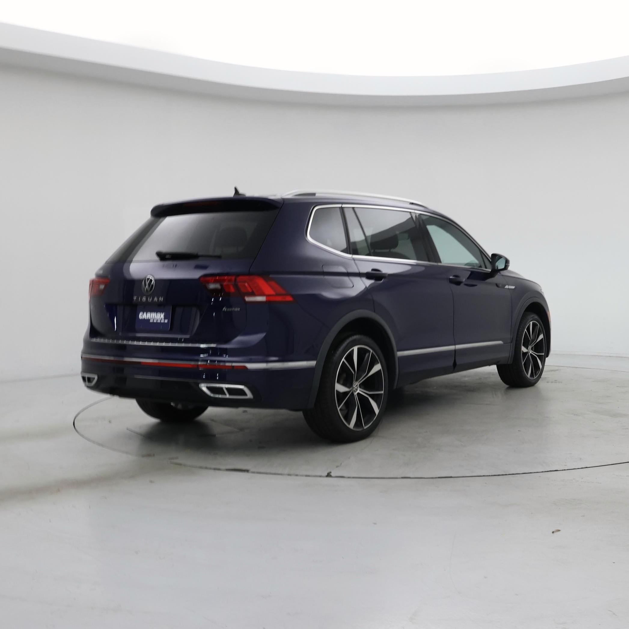 Thumbnail: 2022 Volkswagen Tiguan - 8