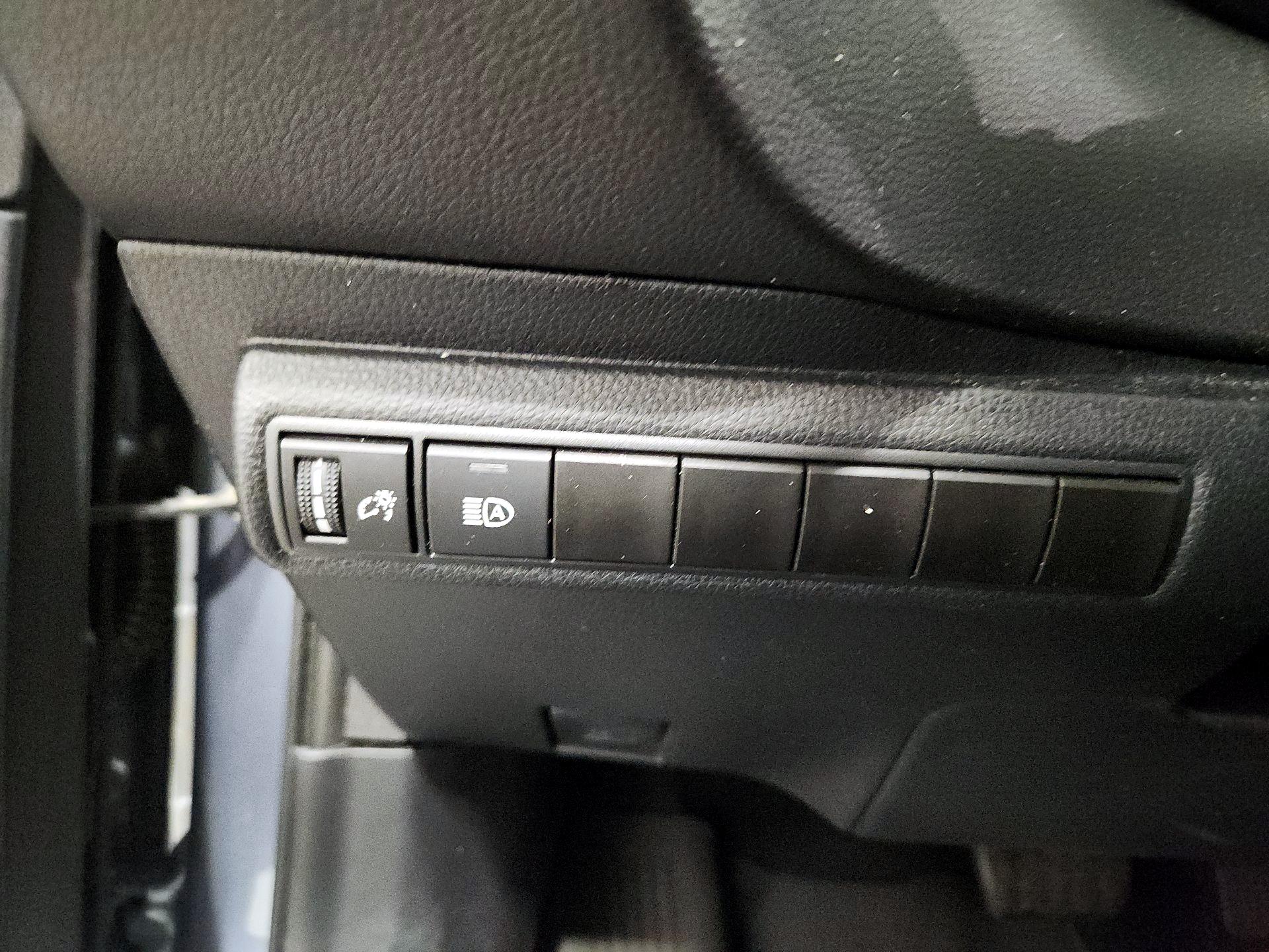 Thumbnail: 2024 Toyota Corolla - 13