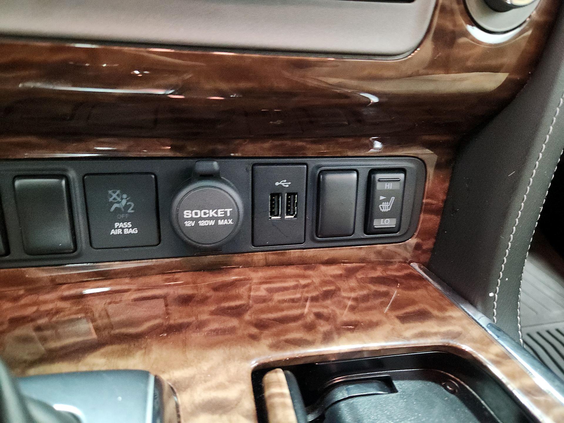 Thumbnail: 2018 Nissan Armada - 19