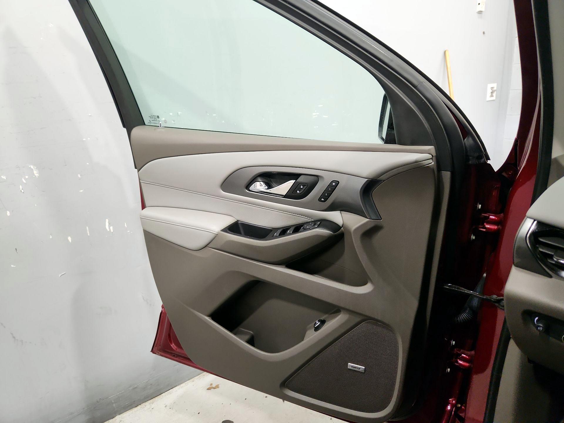 Thumbnail: 2019 Chevrolet Traverse - 12