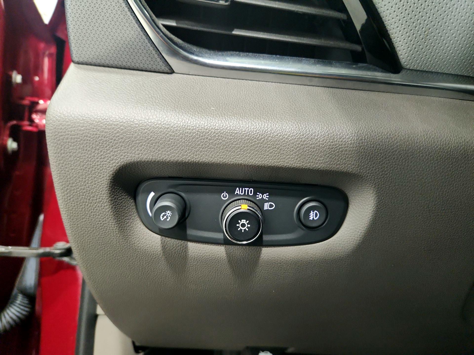 Thumbnail: 2019 Chevrolet Traverse - 13