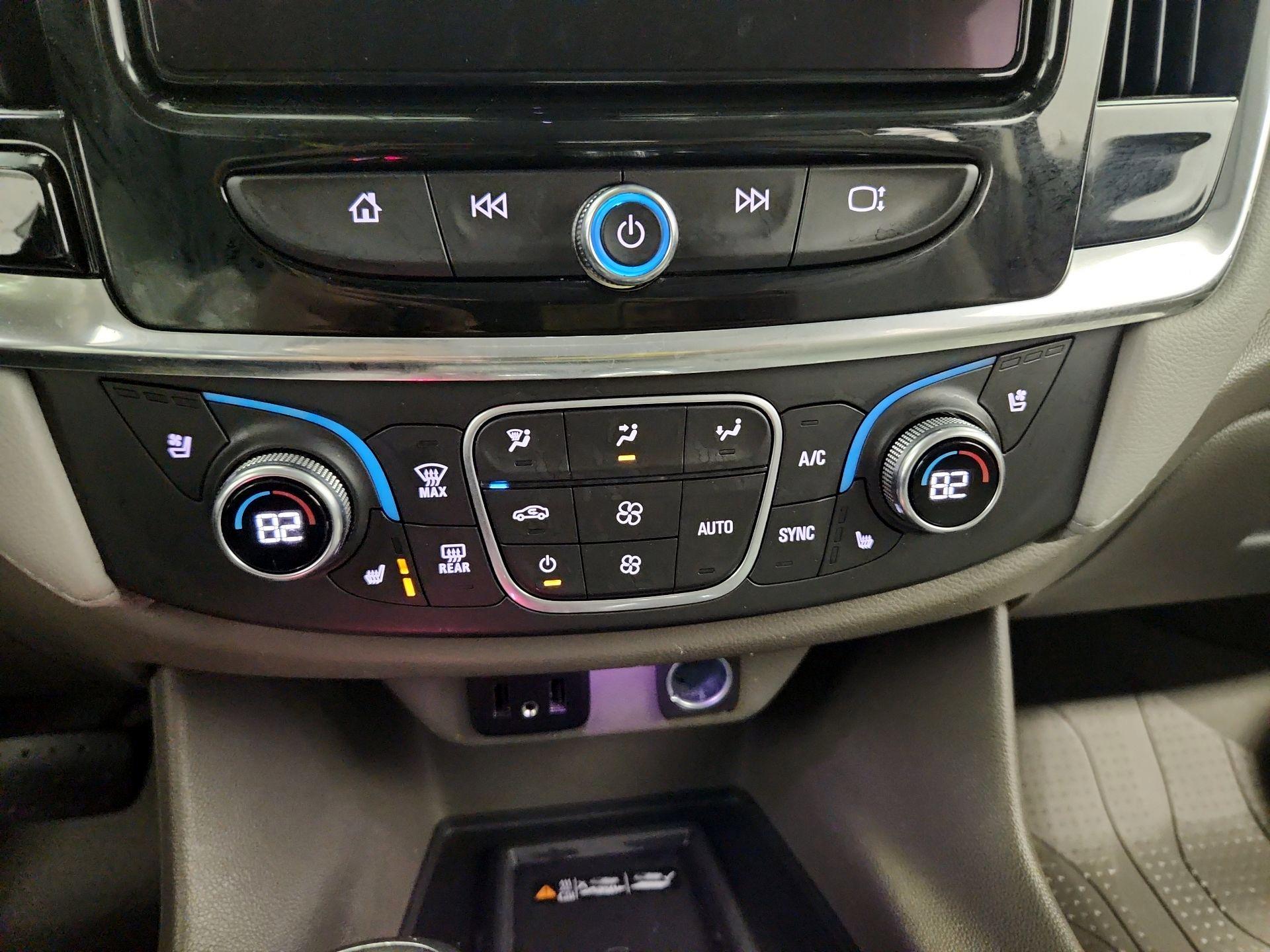 Thumbnail: 2019 Chevrolet Traverse - 17