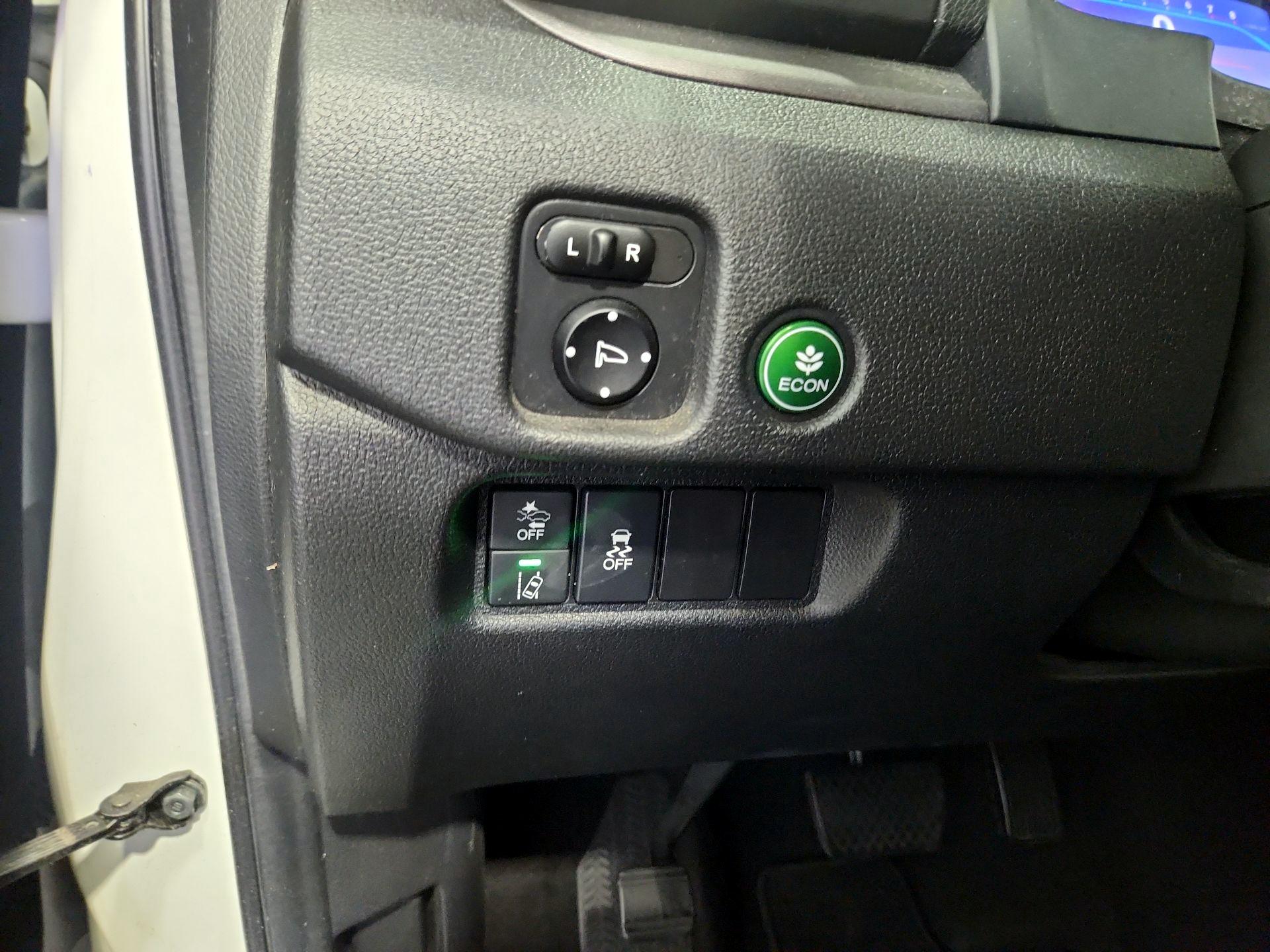 Thumbnail: 2019 Honda Pilot - 13