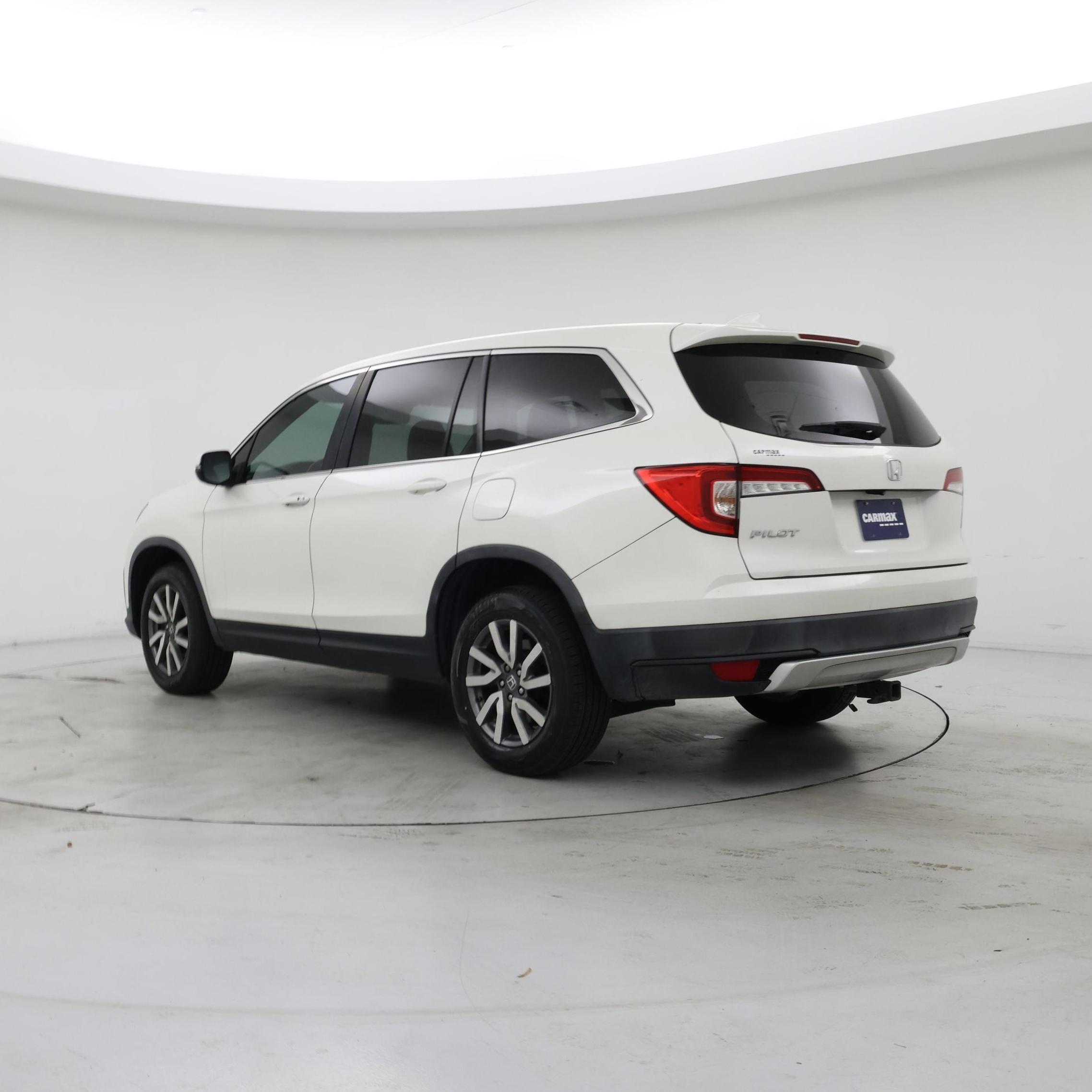 Thumbnail: 2019 Honda Pilot - 2