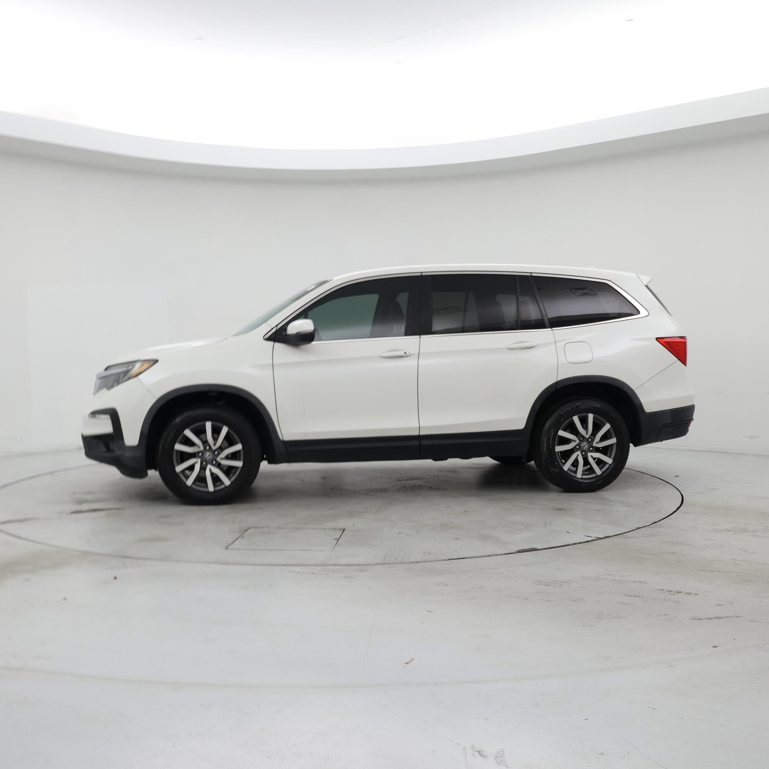 Thumbnail: 2019 Honda Pilot - 3