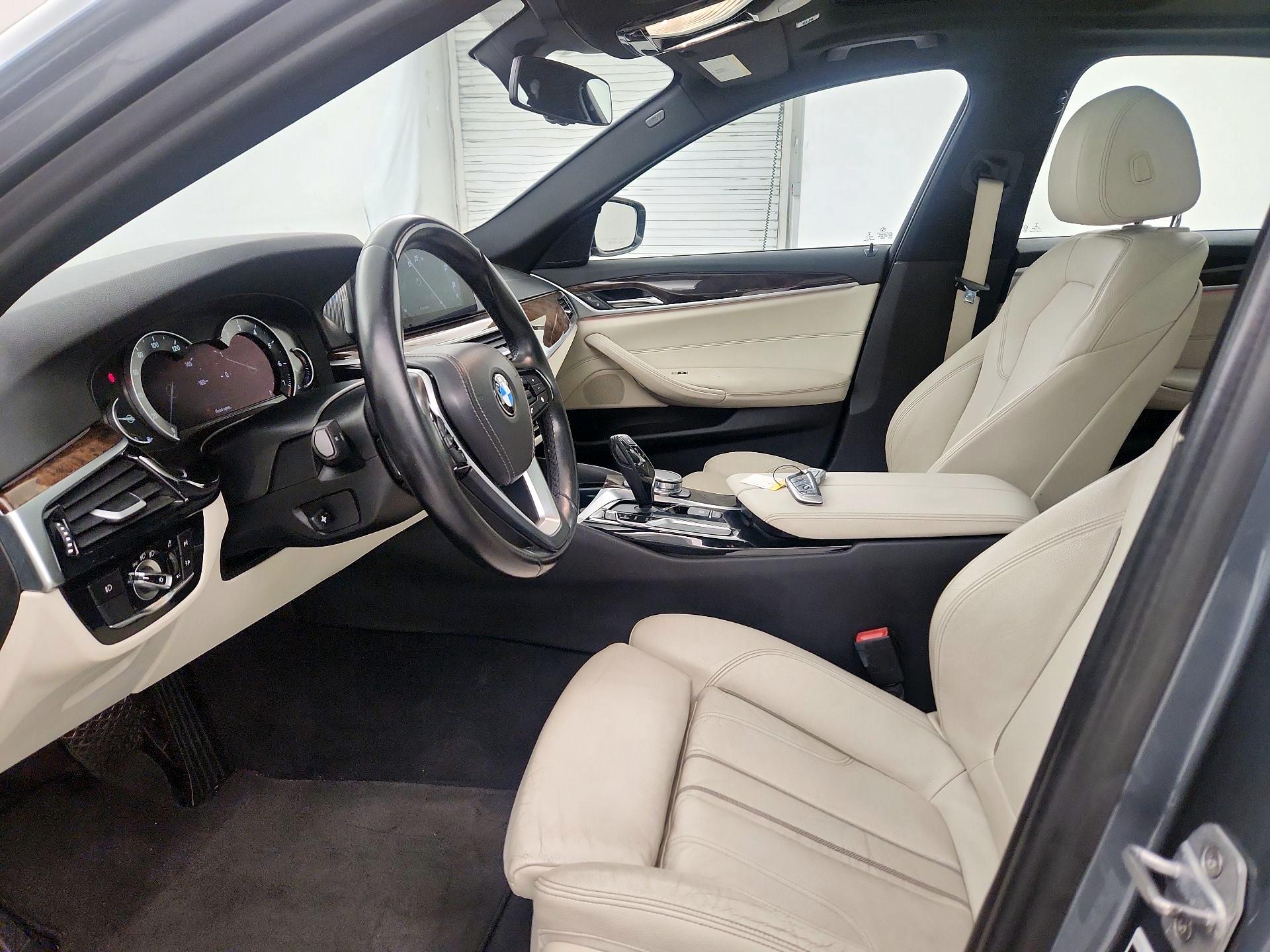 Thumbnail: 2017 BMW 5 Series - 9