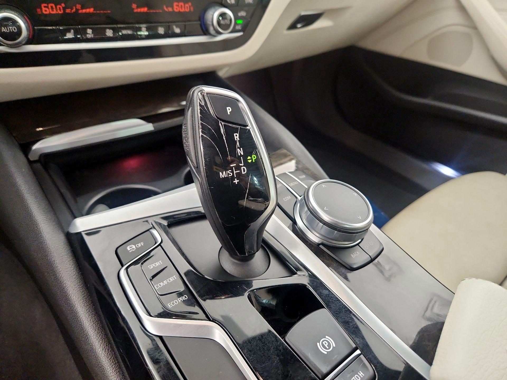 Thumbnail: 2017 BMW 5 Series - 16