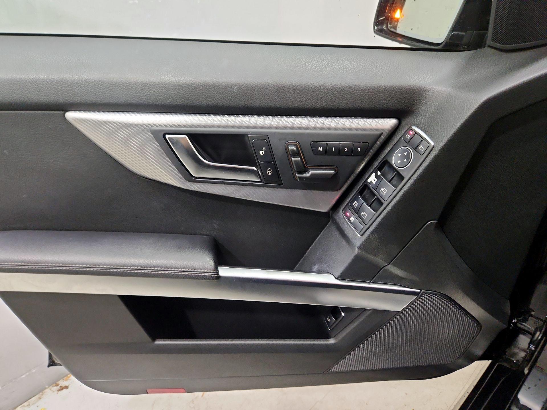 Thumbnail: 2015 Mercedes-Benz GLK - 12