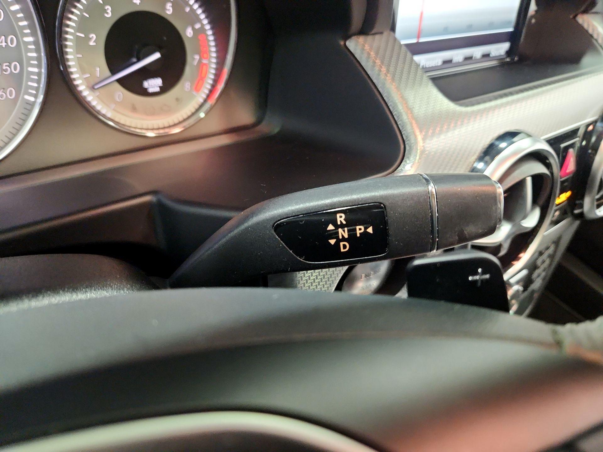 Thumbnail: 2015 Mercedes-Benz GLK - 18