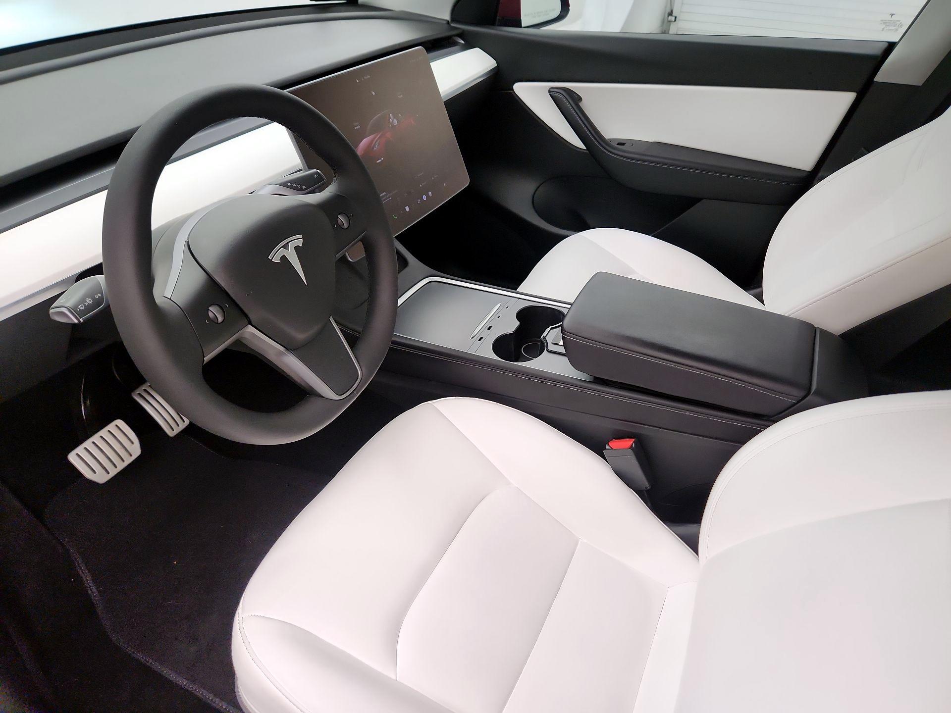 Thumbnail: 2022 Tesla Model Y - 11