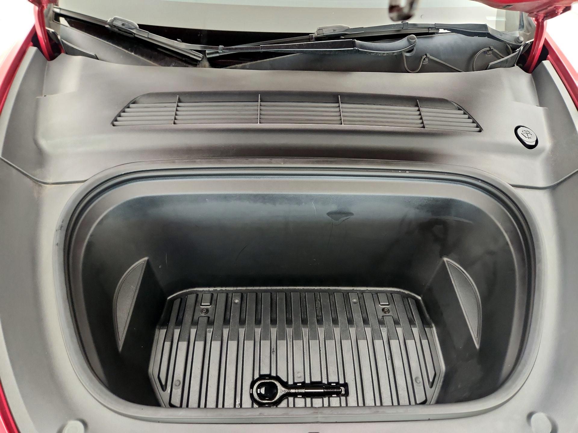 Thumbnail: 2022 Tesla Model Y - 20