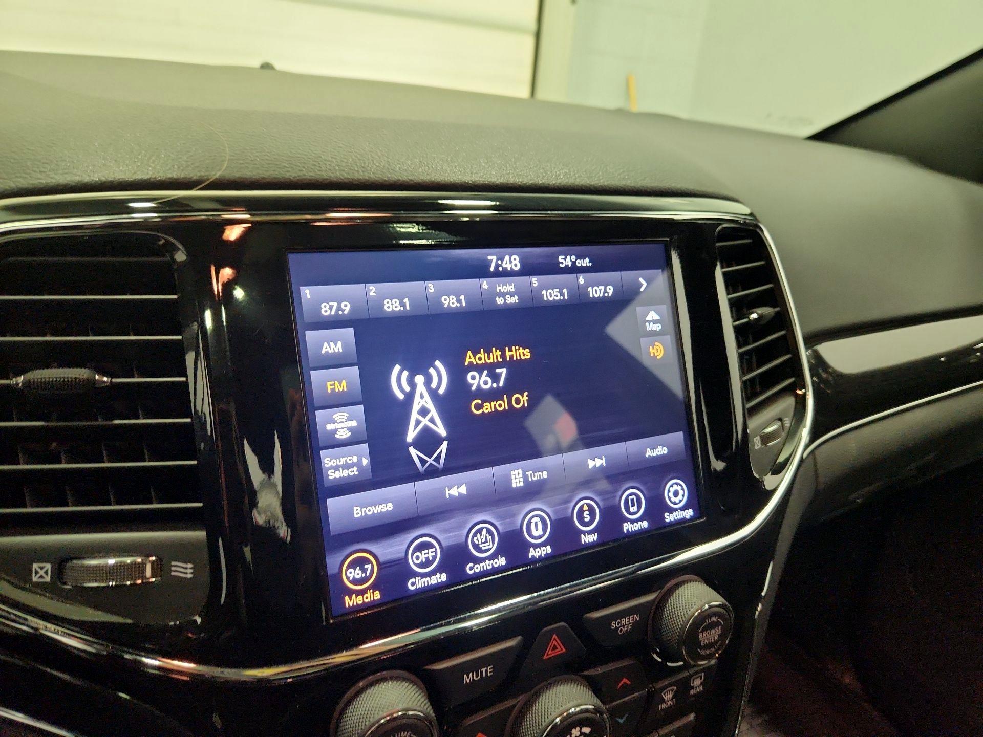 Thumbnail: 2021 Jeep Grand Cherokee - 16